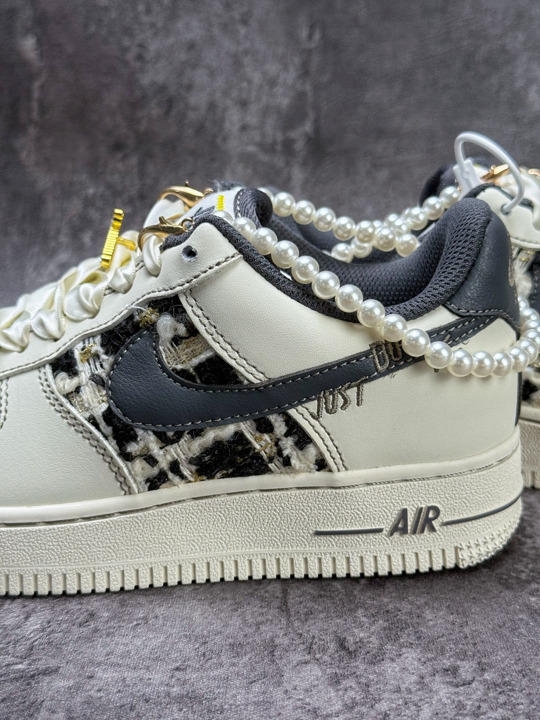 Nike Air Force 1 Low 07 白灰珍珠 FJ7740-071-Top High Quatity Cheap Sneakers Fashion Clothing Clothes Bags handbags Shoes of all Brand wholesale With The best Quality And Beautiful Price from China Factory Chinese suppliers wholesaler seller Nike Air Force 1 Low 07 白灰珍珠 FJ7740-071