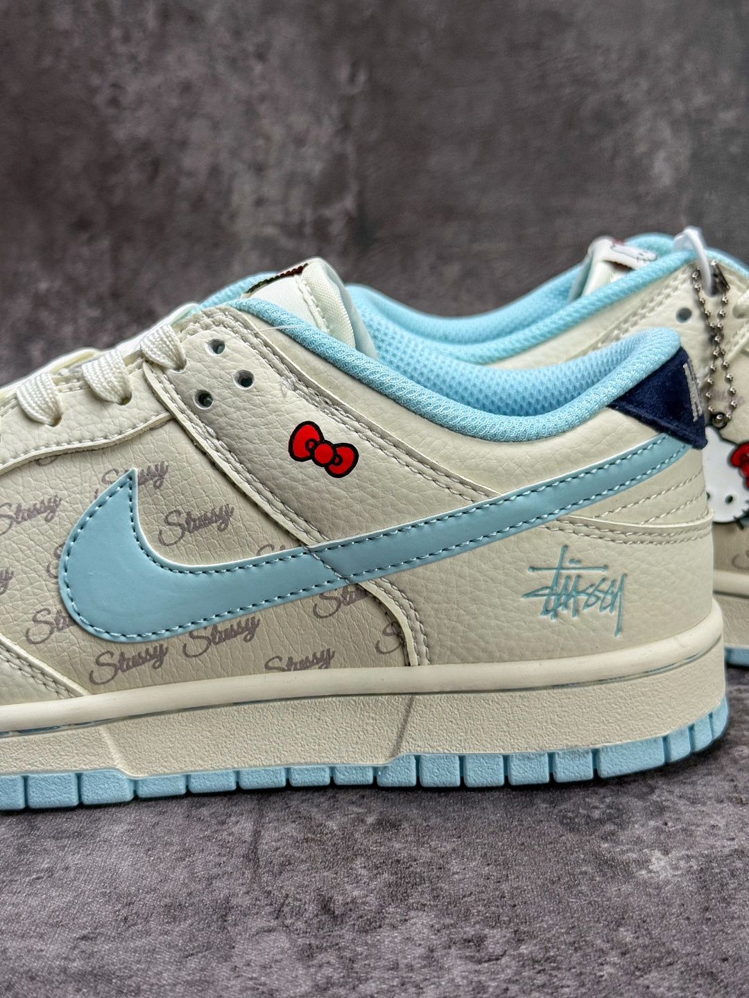 Nike SB Dunk Low x Stussy Hello Kitty 白蓝 SG6688-010-Top High Quatity Cheap Sneakers Fashion Clothing Clothes Bags handbags Shoes of all Brand wholesale With The best Quality And Beautiful Price from China Factory Chinese suppliers wholesaler seller Nike SB Dunk Low x Stussy Hello Kitty 白蓝 SG6688-010