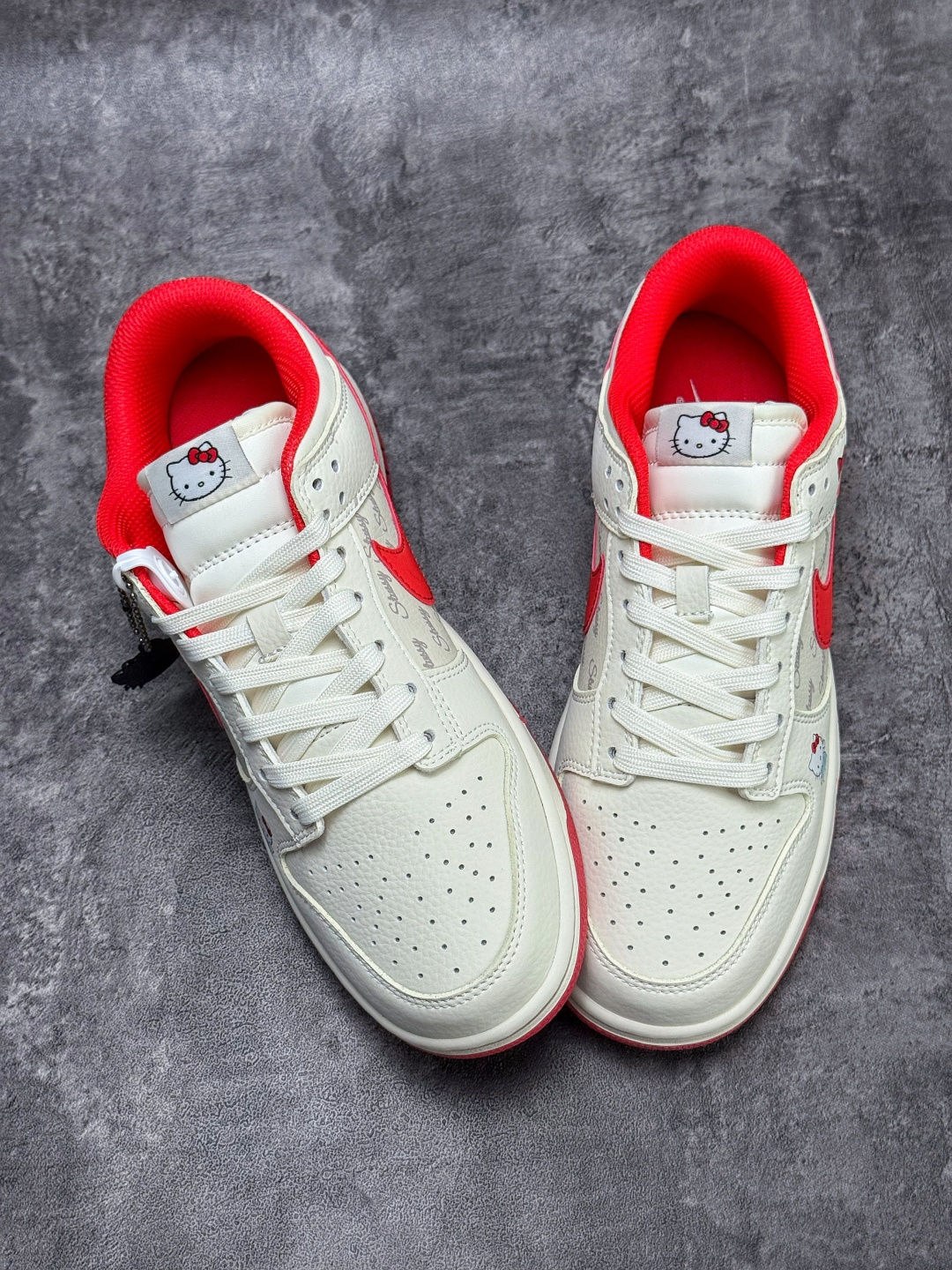 Nike SB Dunk Low x Stussy Hello Kitty 白红 SG6688-011-High Quatity Cheap Brand wholesale wholesaler seller Clothes Bags handbags Sneakers Top Fashion Clothing Shoes from China Factory Chinese suppliers best Quality Beautiful Price Nike SB Dunk Low x Stussy Hello Kitty 白红 SG6688-011