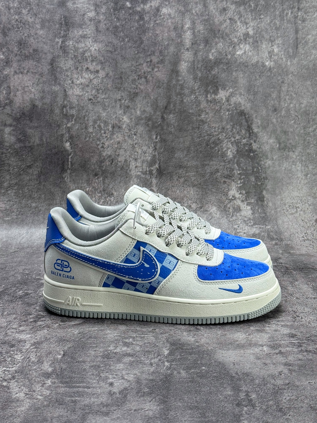 Nike Air Force 1 Low 07 x Balenciaga 灰蓝小勾满天星 SS1979-018-High Quatity Cheap Brand wholesale wholesaler seller Clothes Bags handbags Sneakers Top Fashion Clothing Shoes from China Factory Chinese suppliers best Quality Beautiful Price Nike Air Force 1 Low 07 x Balenciaga 灰蓝小勾满天星 SS1979-018