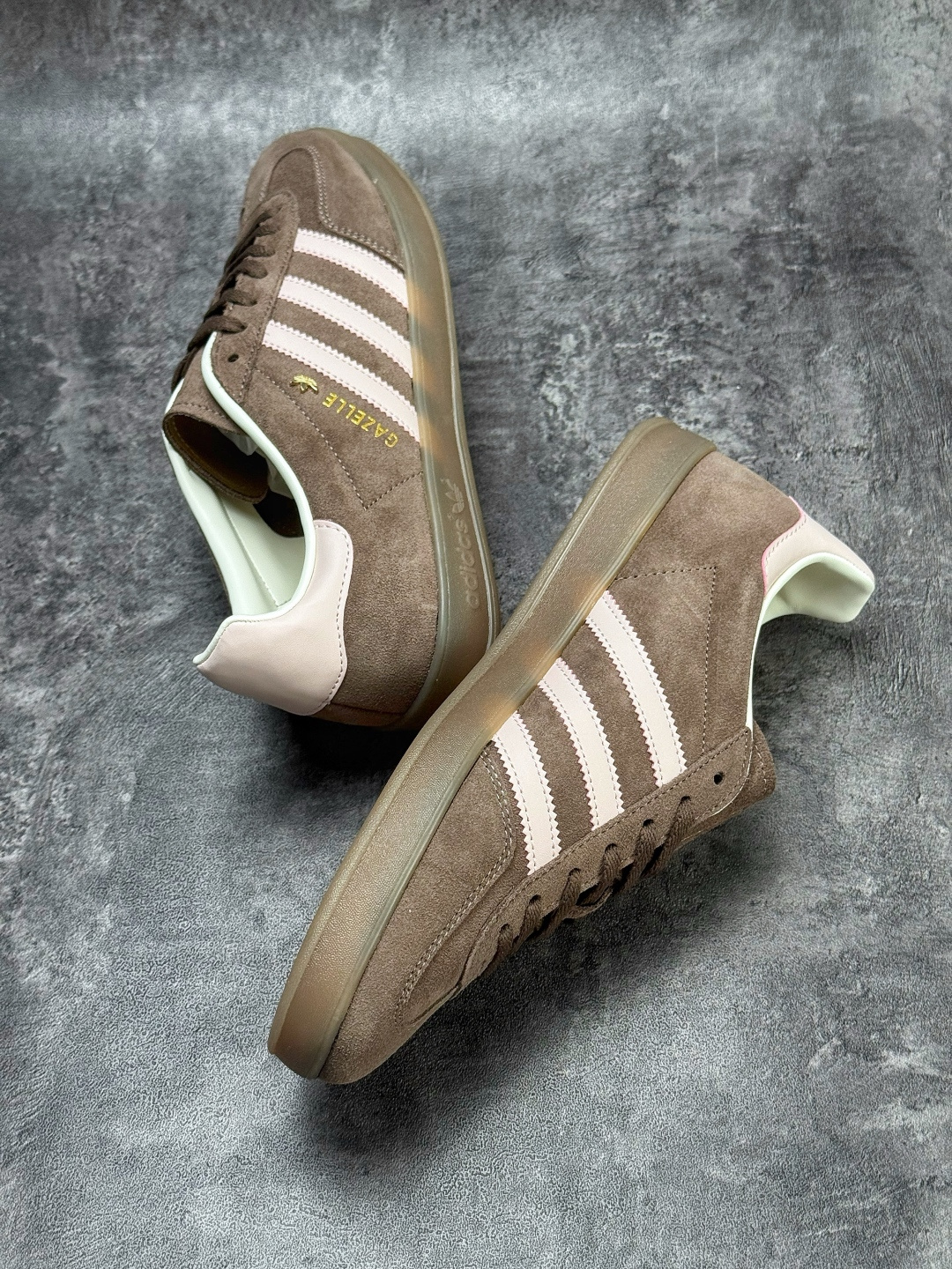 Adidas originals Gazelle Indoor W 复古单品 JR2431-High Quatity Cheap Brand wholesale wholesaler seller Clothes Bags handbags Sneakers Top Fashion Clothing Shoes from China Factory Chinese suppliers best Quality Beautiful Price Adidas originals Gazelle Indoor W 复古单品 JR2431