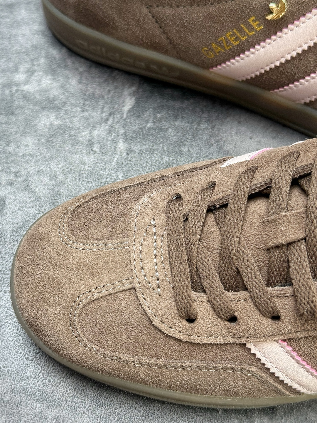 Adidas originals Gazelle Indoor W 复古单品 JR2431-High Quatity Cheap Brand wholesale wholesaler seller Clothes Bags handbags Sneakers Top Fashion Clothing Shoes from China Factory Chinese suppliers best Quality Beautiful Price Adidas originals Gazelle Indoor W 复古单品 JR2431