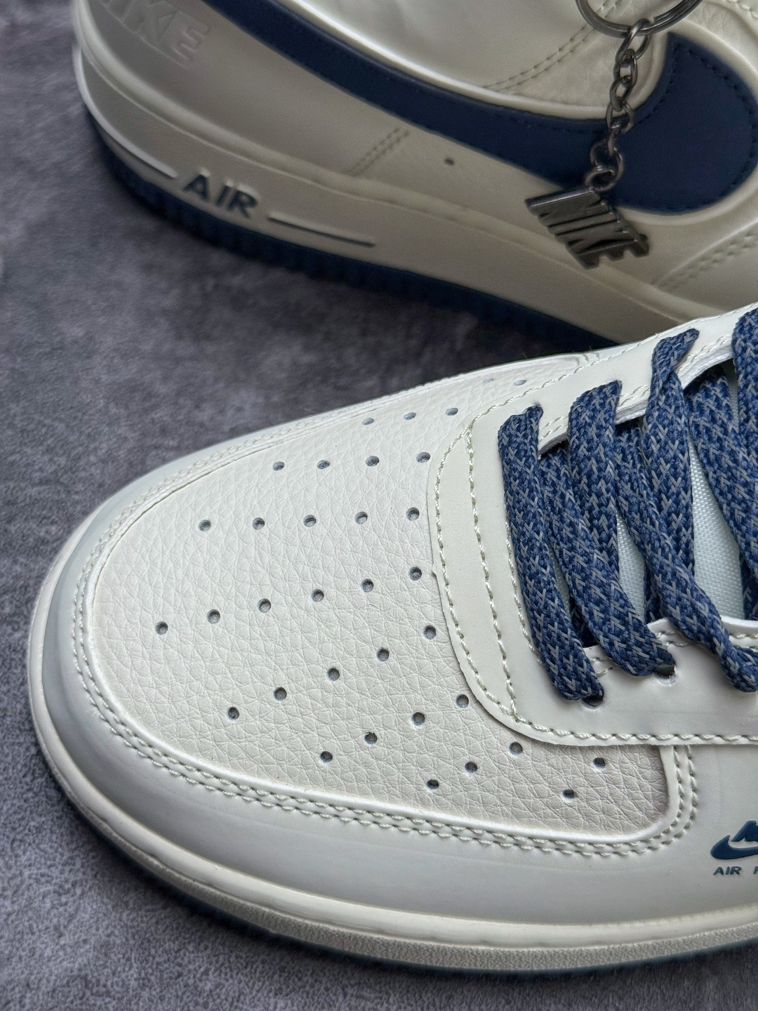 Nike Air Force 1 Low 07 白蓝小勾满天星 DD1982-351-High Quatity Cheap Brand wholesale wholesaler seller Clothes Bags handbags Sneakers Top Fashion Clothing Shoes from China Factory Chinese suppliers best Quality Beautiful Price Nike Air Force 1 Low 07 白蓝小勾满天星 DD1982-351