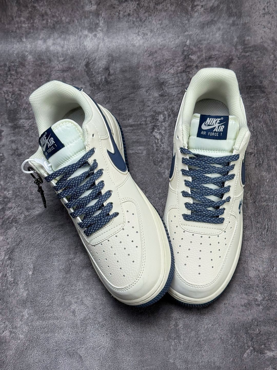 Nike Air Force 1 Low 07 白蓝小勾满天星 DD1982-351-High Quatity Cheap Brand wholesale wholesaler seller Clothes Bags handbags Sneakers Top Fashion Clothing Shoes from China Factory Chinese suppliers best Quality Beautiful Price Nike Air Force 1 Low 07 白蓝小勾满天星 DD1982-351