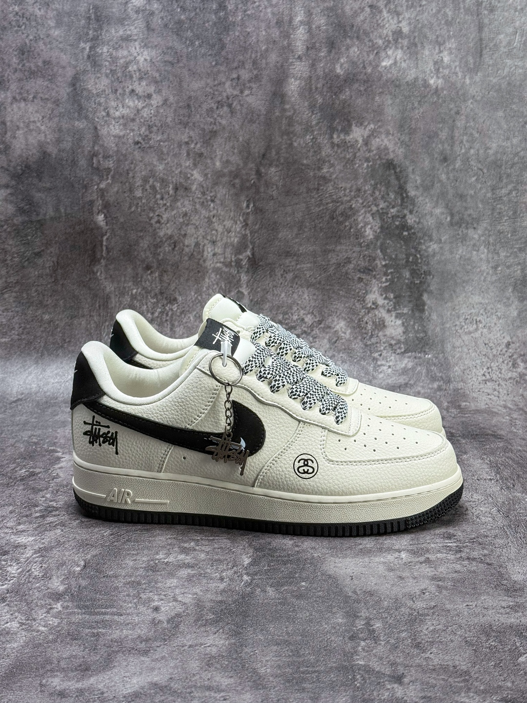 Nike Air Force 1 Low 07 x Stussy 白黑满天星 DN1688-820