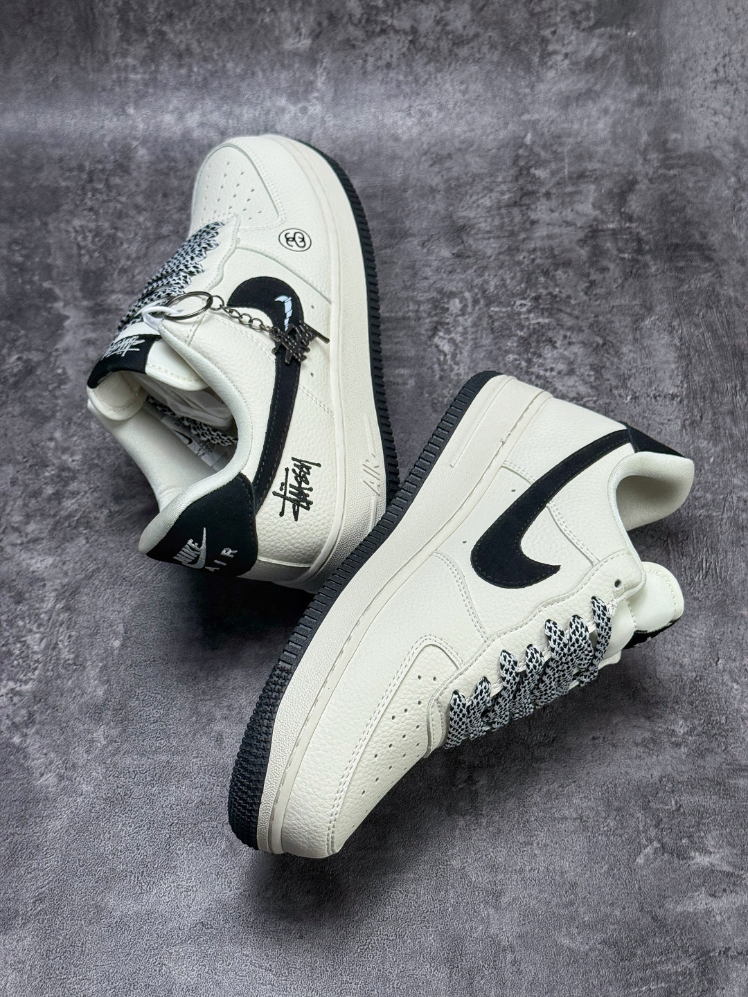 Nike Air Force 1 Low 07 x Stussy 白黑满天星 DN1688-820