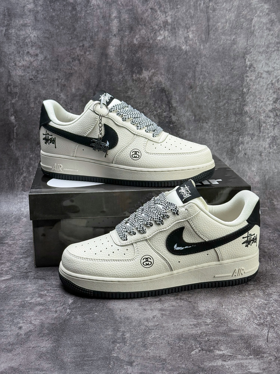 Nike Air Force 1 Low 07 x Stussy 白黑满天星 DN1688-820