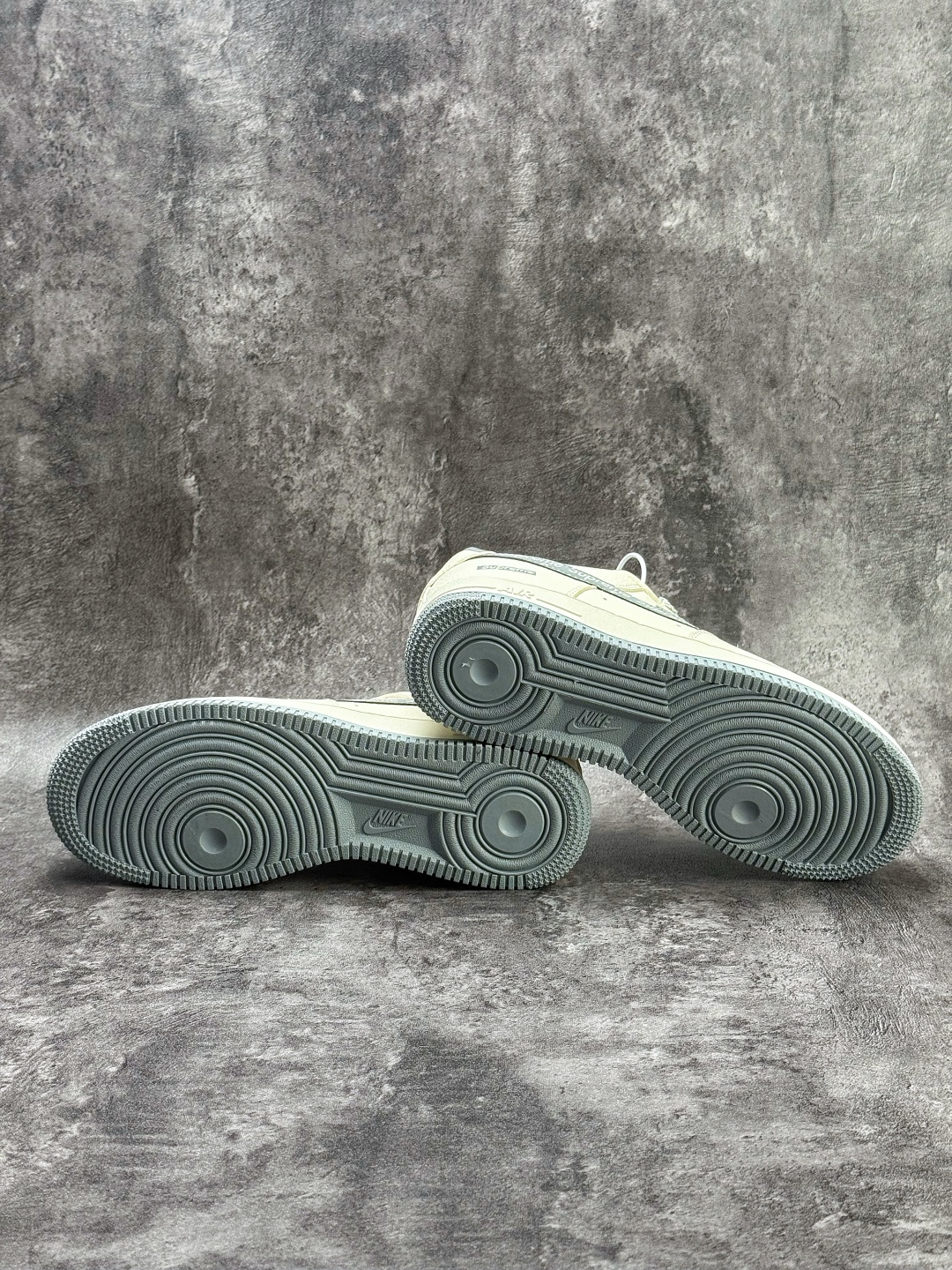 Nike Air Force 1 Low 07 x Superme 白灰小勾满天星 LD1999-027