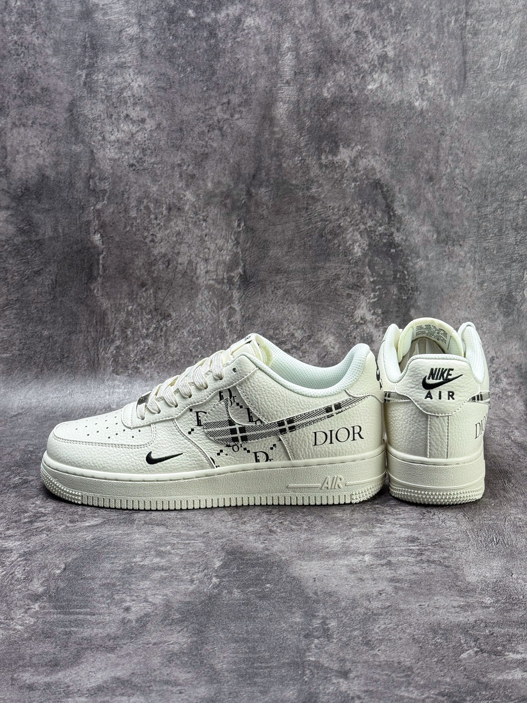 Nike Air Force 1 Low 07 x DIOR 白黑小勾 KG6699-F38