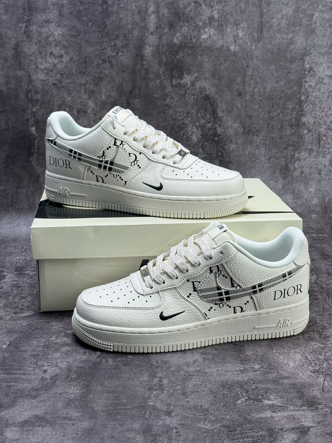 Nike Air Force 1 Low 07 x DIOR 白黑小勾 KG6699-F38