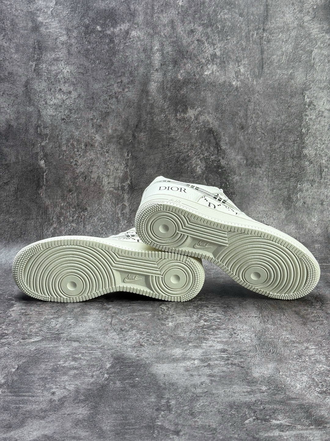 Nike Air Force 1 Low 07 x DIOR 白黑小勾 KG6699-F38