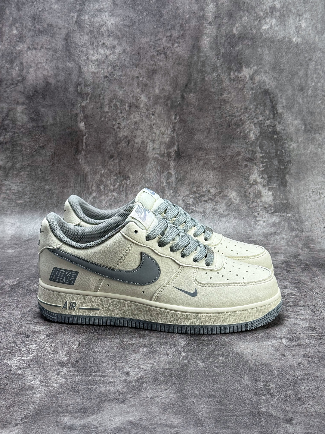 Nike Air Force 1 Low 07 白灰小勾满天星 JP8028-074