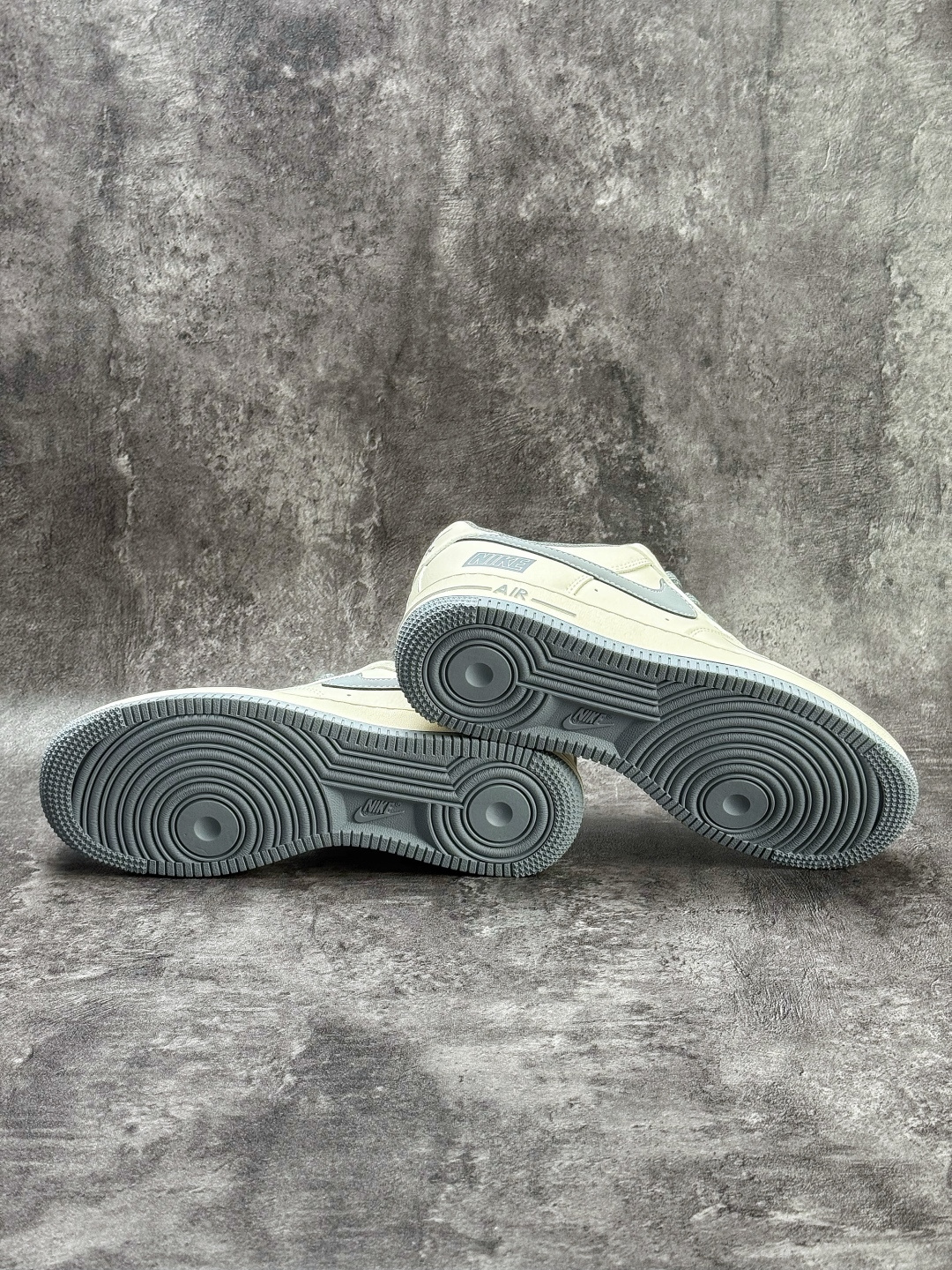 Nike Air Force 1 Low 07 白灰小勾满天星 JP8028-074