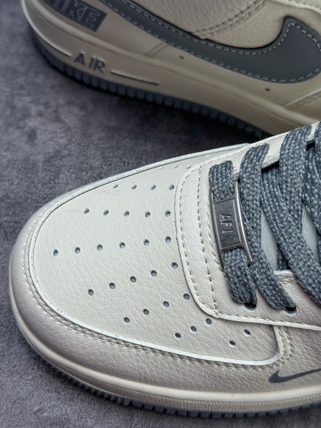 Nike Air Force 1 Low 07 白灰小勾满天星 JP8028-074