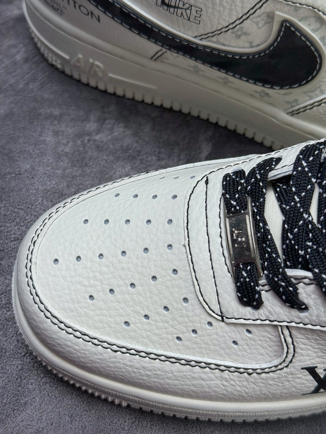 210 Nike Air Force 1 Low 07 x Louis Vuitton 白黑满天星 KG6699-F37