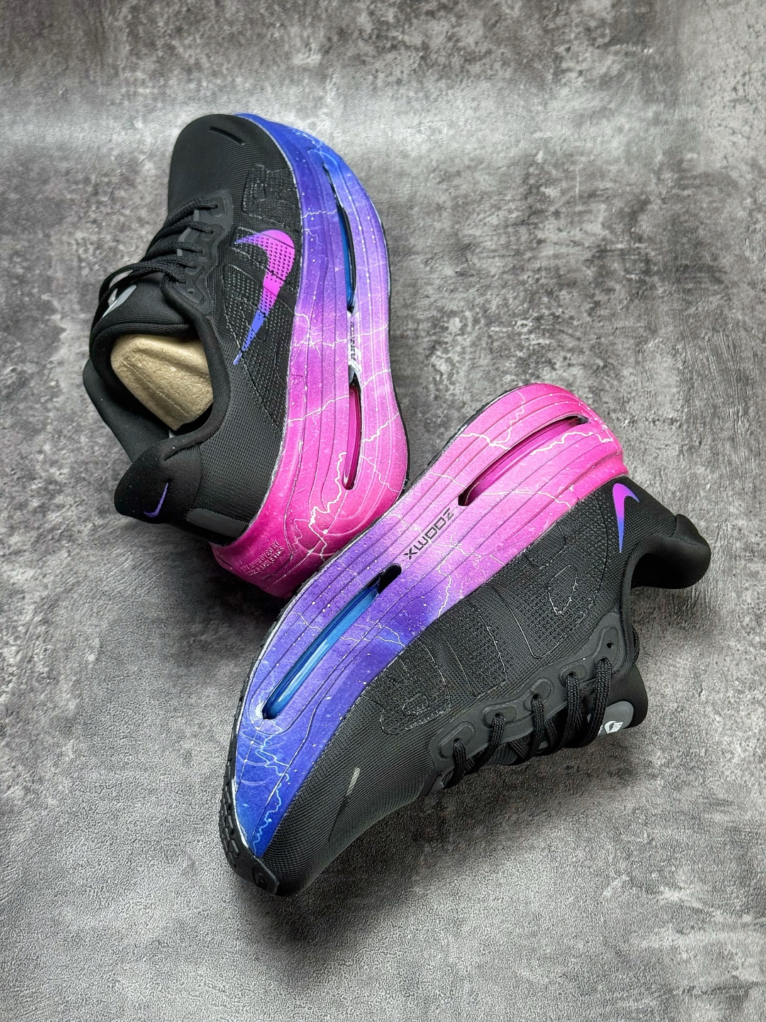 180 Nike Vomero premium Air气垫40周年 舒适百搭防滑耐磨 支撑缓震低帮 休闲跑步鞋 HM5903-503