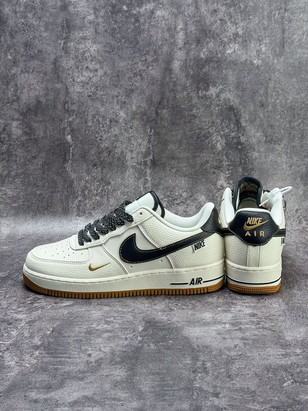 Nike Air Force 1 Low 07 白黑小勾满天星 DN9688-115
