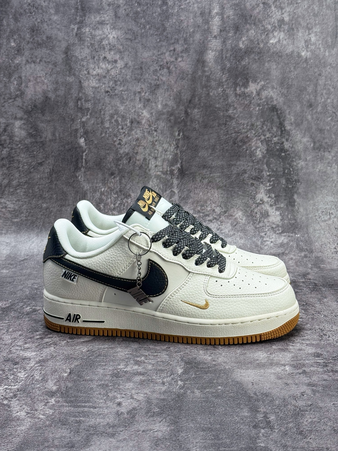 Nike Air Force 1 Low 07 白黑小勾满天星 DN9688-115