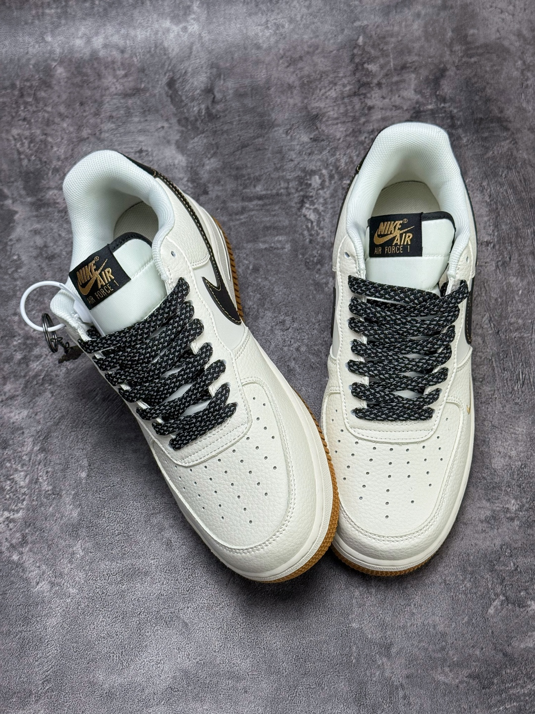 Nike Air Force 1 Low 07 白黑小勾满天星 DN9688-115