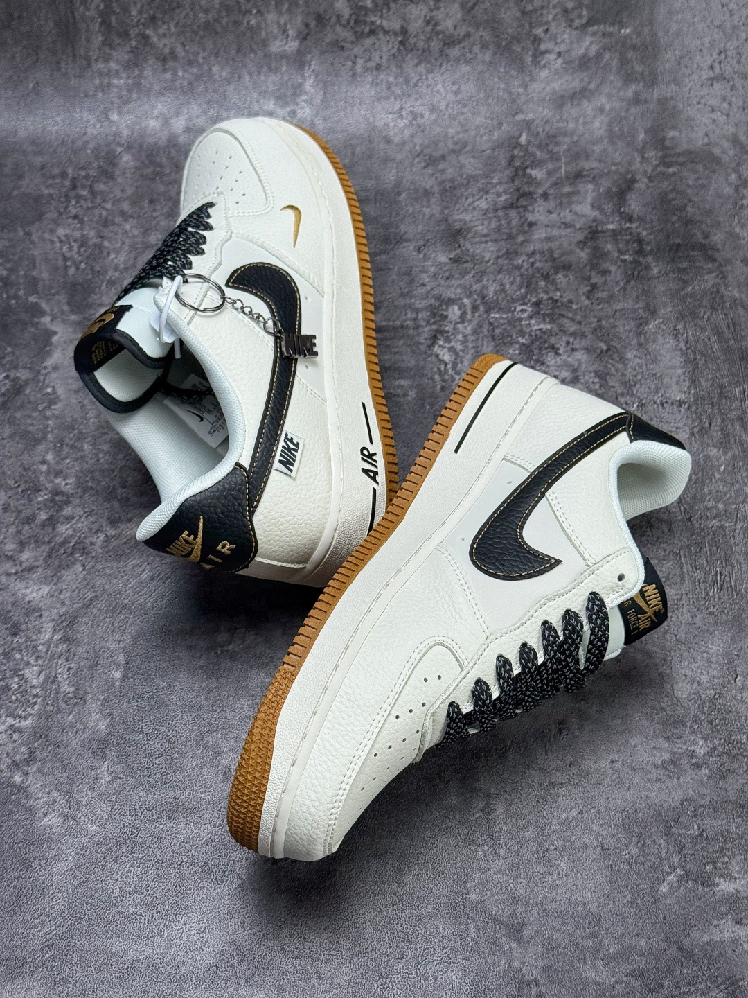 Nike Air Force 1 Low 07 白黑小勾满天星 DN9688-115