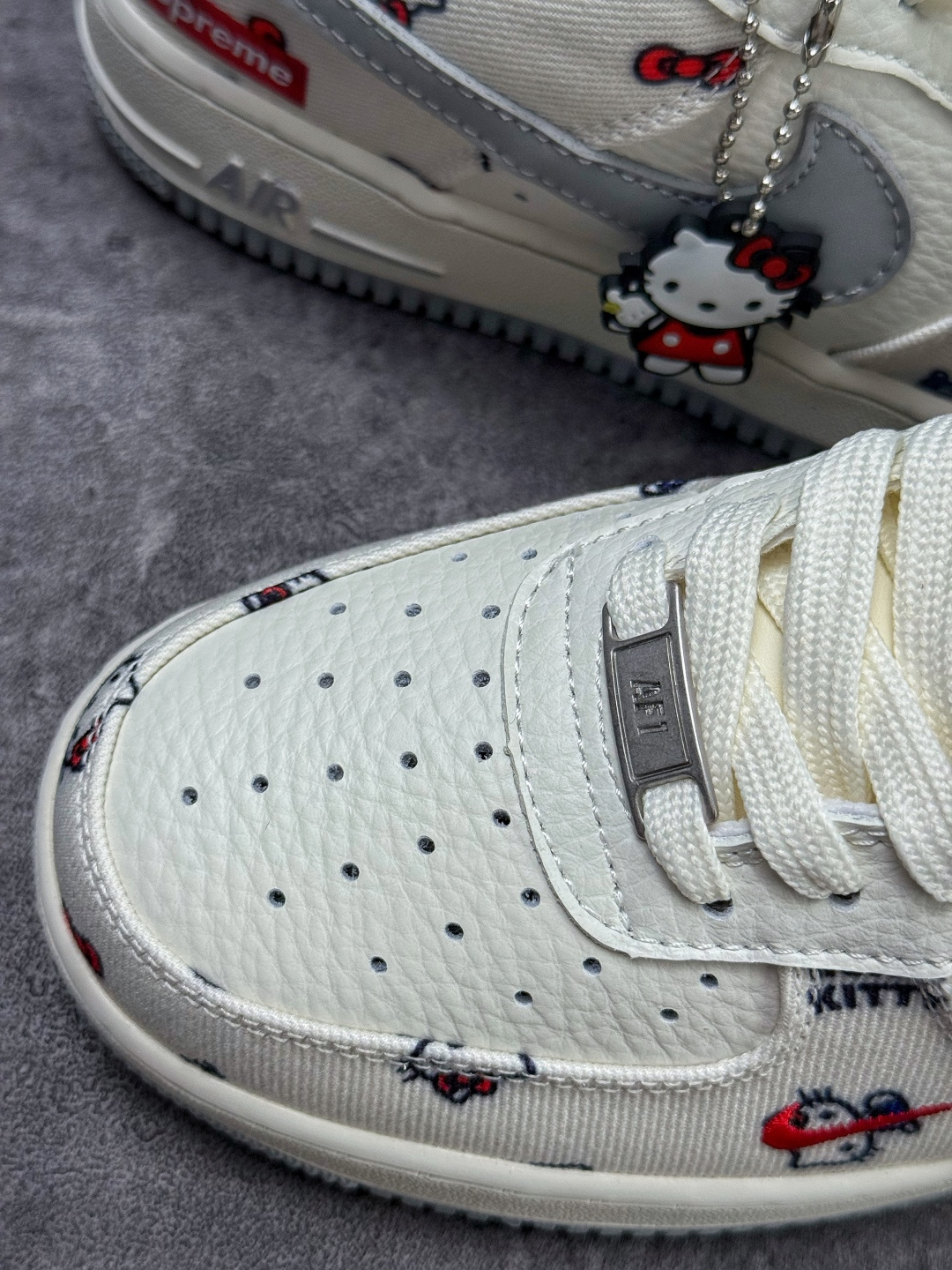 Nike Air Force 1 Low 07 x Superme x Hello Kitty 白灰小勾 NH0601-608