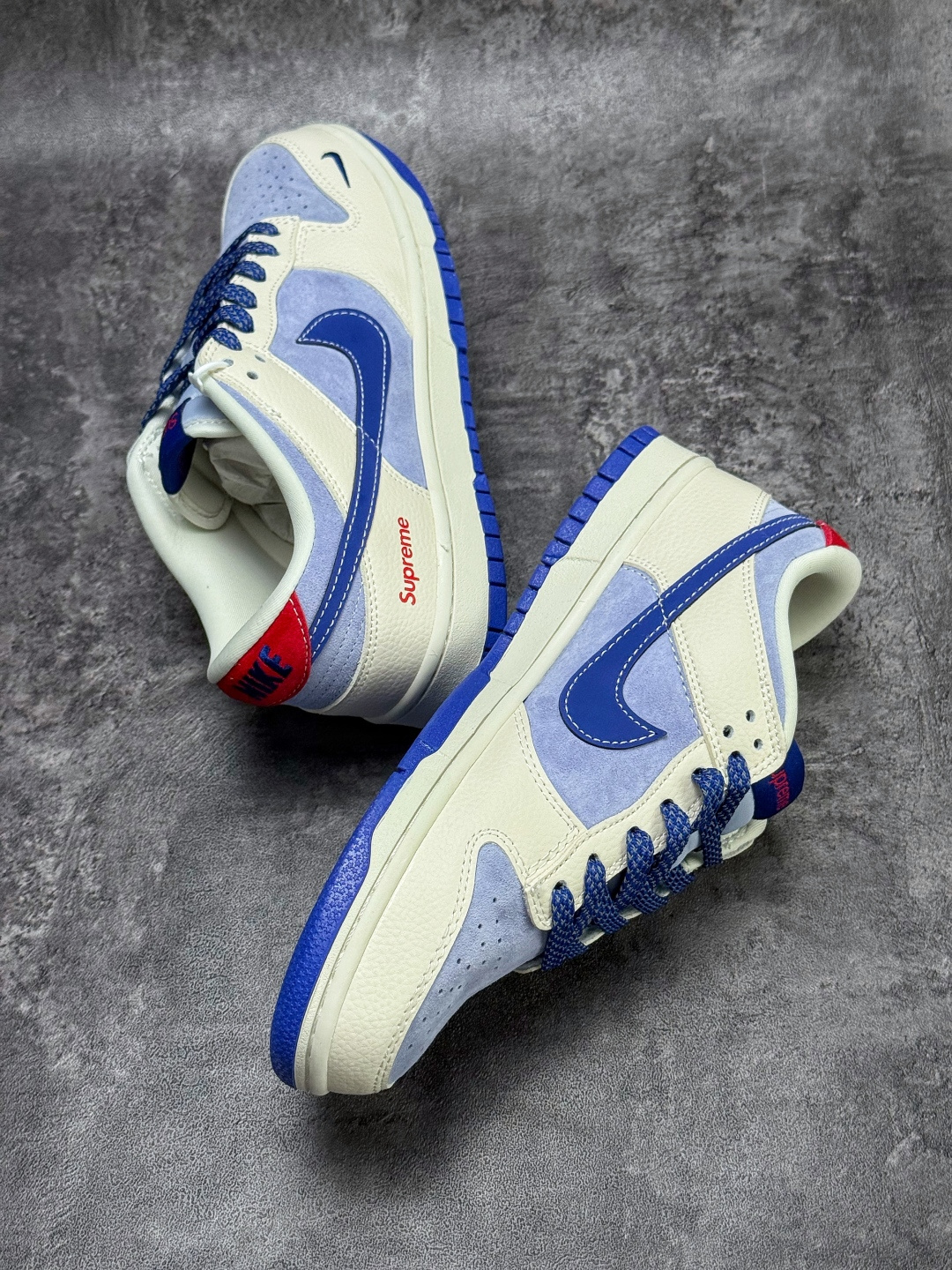 Nike SB Dunk Low x Superme 白蓝小勾满天星 TX1688-005-莆田鞋,莆田鞋货源,高仿鞋,高仿鞋货源,安福档口,莆田高仿鞋,莆田鞋批发,高仿鞋批发,莆田高仿运动鞋,高仿运动鞋,莆田运动鞋 Nike SB Dunk Low x Superme 白蓝小勾满天星 TX1688-005