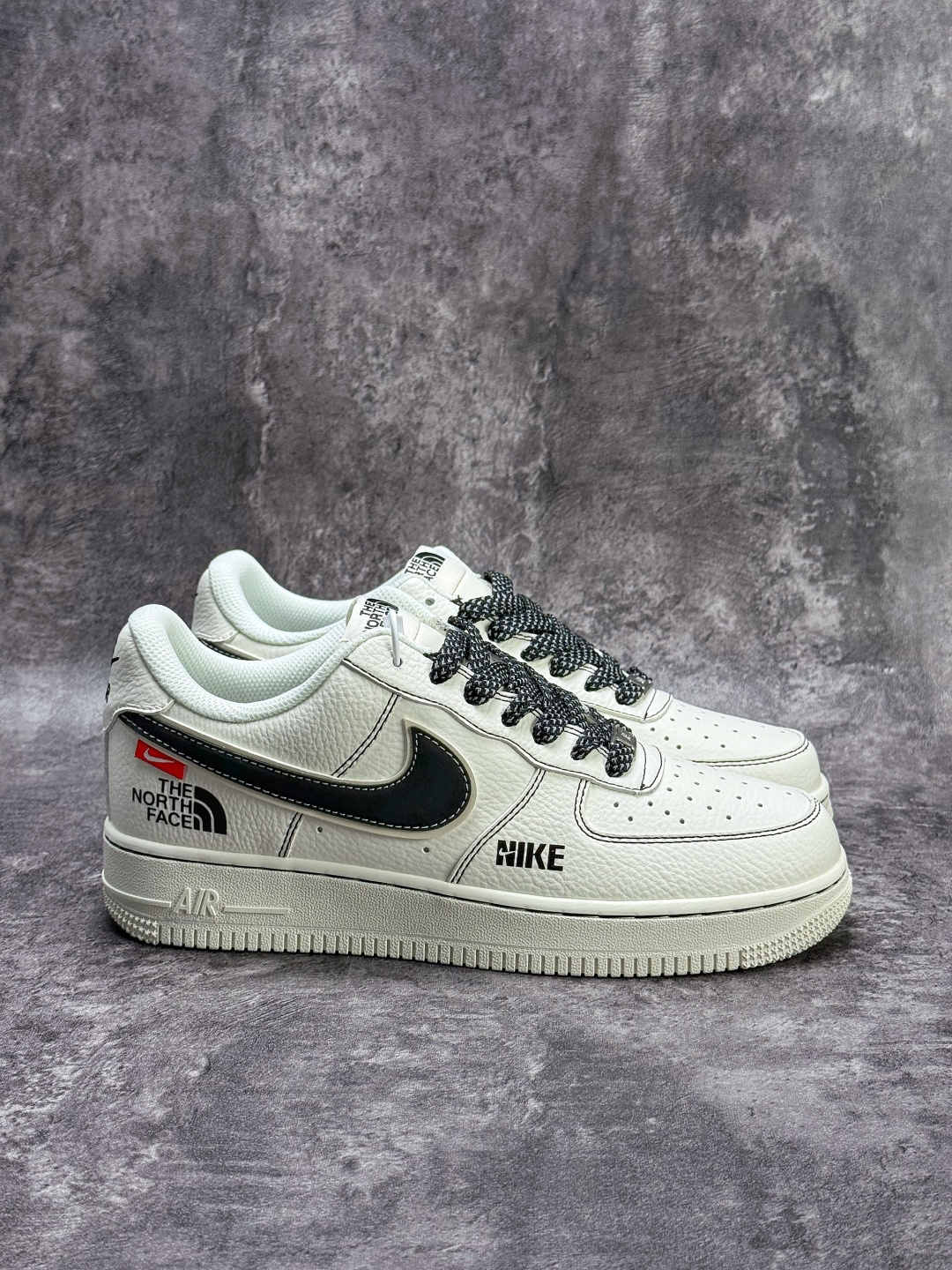 Nike Air Force 1 Low 07 x The North Face 白黑满天星 KG6699-F40-莆田鞋,莆田鞋货源,高仿鞋,高仿鞋货源,安福档口,莆田高仿鞋,莆田鞋批发,高仿鞋批发,莆田高仿运动鞋,高仿运动鞋,莆田运动鞋 Nike Air Force 1 Low 07 x The North Face 白黑满天星 KG6699-F40