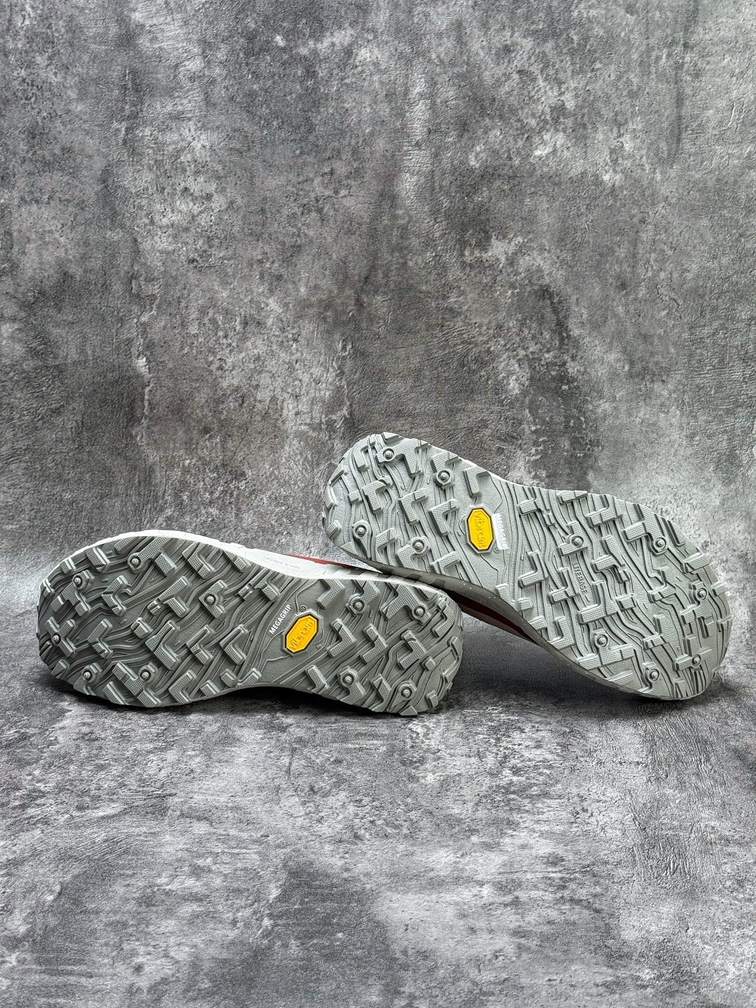 180 NORDA 001A 舒适百搭 低帮 越野跑步鞋 粉色-Chinese UA Cheap High Quatity Brand Clothes Bags handbags Sneakers wholesale wholesaler seller from China Factory suppliers Fashion Clothing Shoes best Quality Beautiful Price 180 NORDA 001A 舒适百搭 低帮 越野跑步鞋 粉色