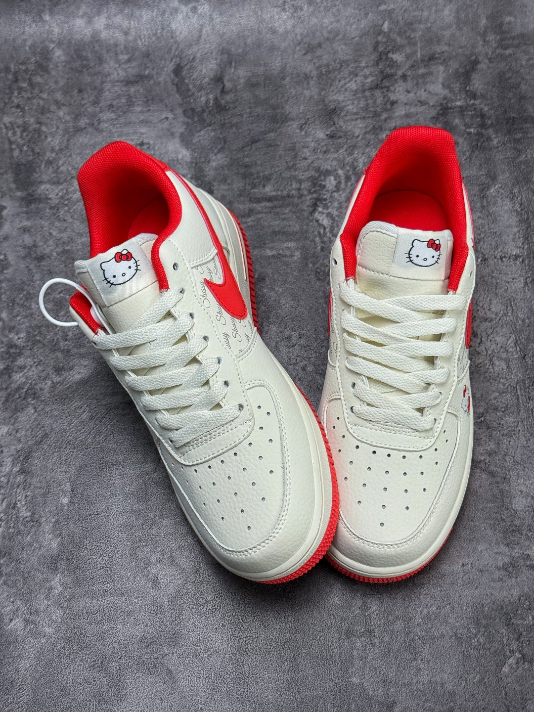 Nike Air Force 1 Low 07 x Stussy x Hello Kitty 白红 QZ6683-902