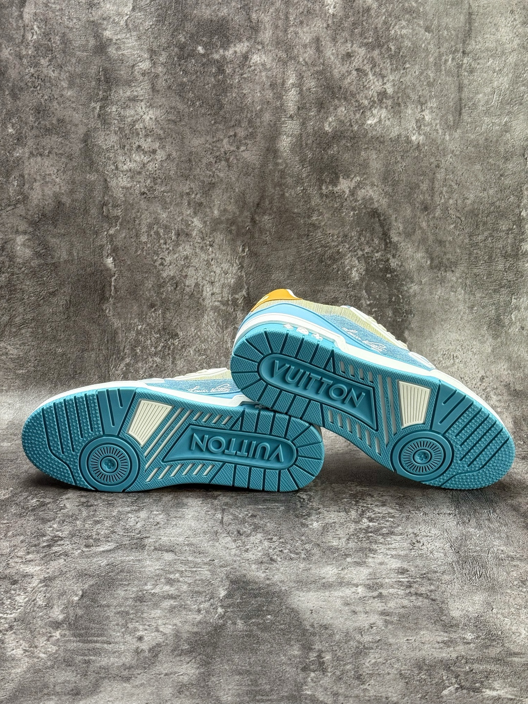 360 LOUIS VUITTON 路易威登 LV Trainer 零毛边 零溢胶 零线头瑕疵-Chinese UA Cheap High Quatity Brand Clothes Bags handbags Sneakers wholesale wholesaler seller from China Factory suppliers Fashion Clothing Shoes best Quality Beautiful Price 360 LOUIS VUITTON 路易威登 LV Trainer 零毛边 零溢胶 零线头瑕疵