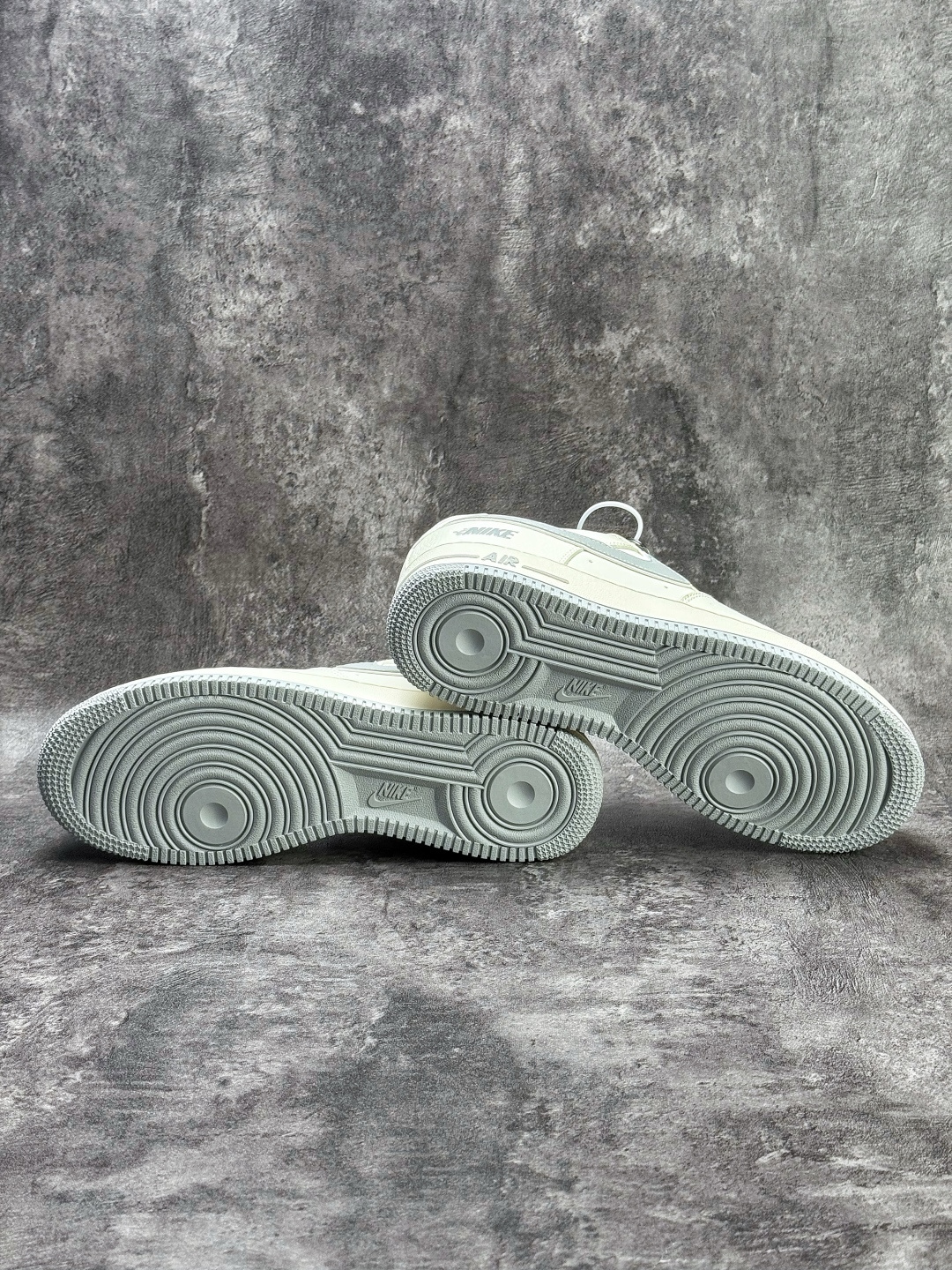 Nike Air Force 1 Low 07 白灰小勾满天星 DN968-113