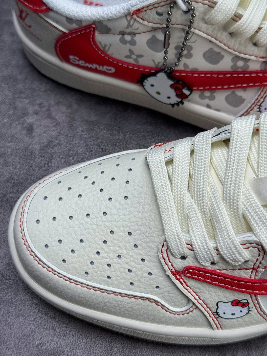 230 Travis Scott x Nike Air Jordan 1 Low x Louis Vuitton x Hello Kitty Air Jordan 1 Low 反转白红倒钩 纯原版本 HF0591-001-Chinese UA Cheap High Quatity Brand Clothes Bags handbags Sneakers wholesale wholesaler seller from China Factory suppliers Fashion Clothing Shoes best Quality Beautiful Price 230 Travis Scott x Nike Air Jordan 1 Low x Louis Vuitton x Hello Kitty Air Jordan 1 Low 反转白红倒钩 纯原版本 HF0591-001