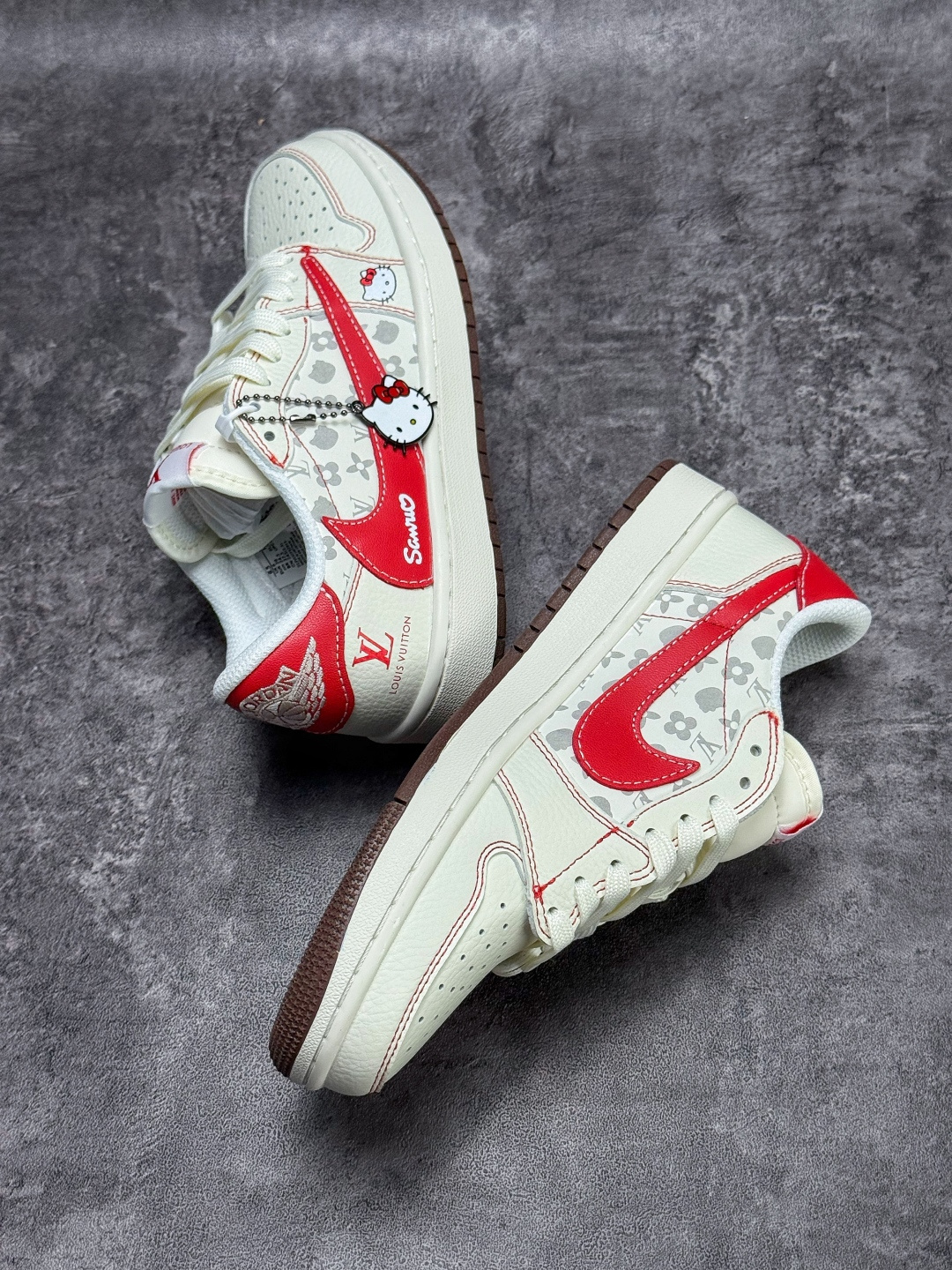 230 Travis Scott x Nike Air Jordan 1 Low x Louis Vuitton x Hello Kitty Air Jordan 1 Low 反转白红倒钩 纯原版本 HF0591-001-Chinese UA Cheap High Quatity Brand Clothes Bags handbags Sneakers wholesale wholesaler seller from China Factory suppliers Fashion Clothing Shoes best Quality Beautiful Price 230 Travis Scott x Nike Air Jordan 1 Low x Louis Vuitton x Hello Kitty Air Jordan 1 Low 反转白红倒钩 纯原版本 HF0591-001