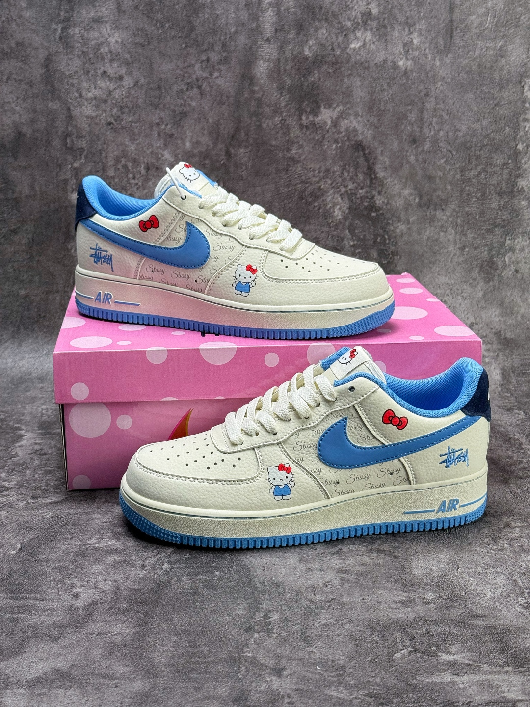 210 Nike Air Force 1 Low 07 x Stussy x Hello Kitty 白蓝 QZ6683-901