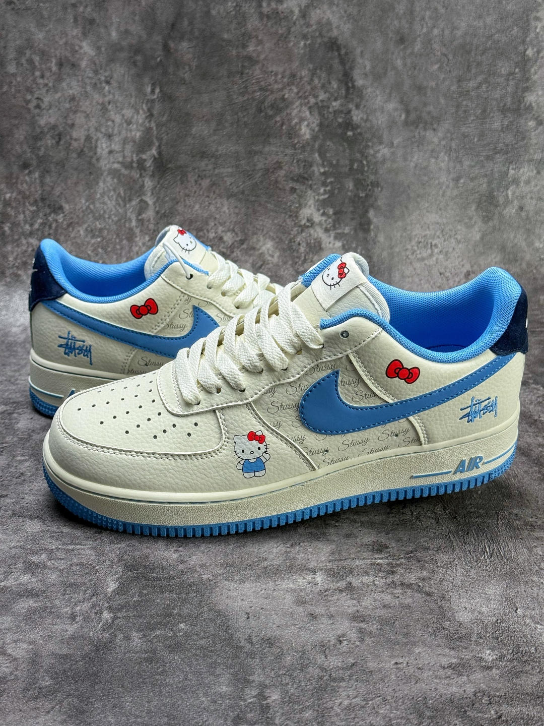 210 Nike Air Force 1 Low 07 x Stussy x Hello Kitty 白蓝 QZ6683-901