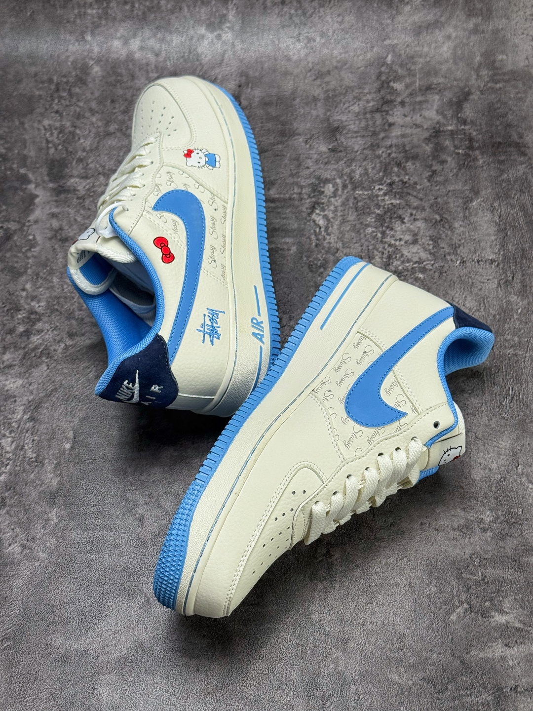 210 Nike Air Force 1 Low 07 x Stussy x Hello Kitty 白蓝 QZ6683-901
