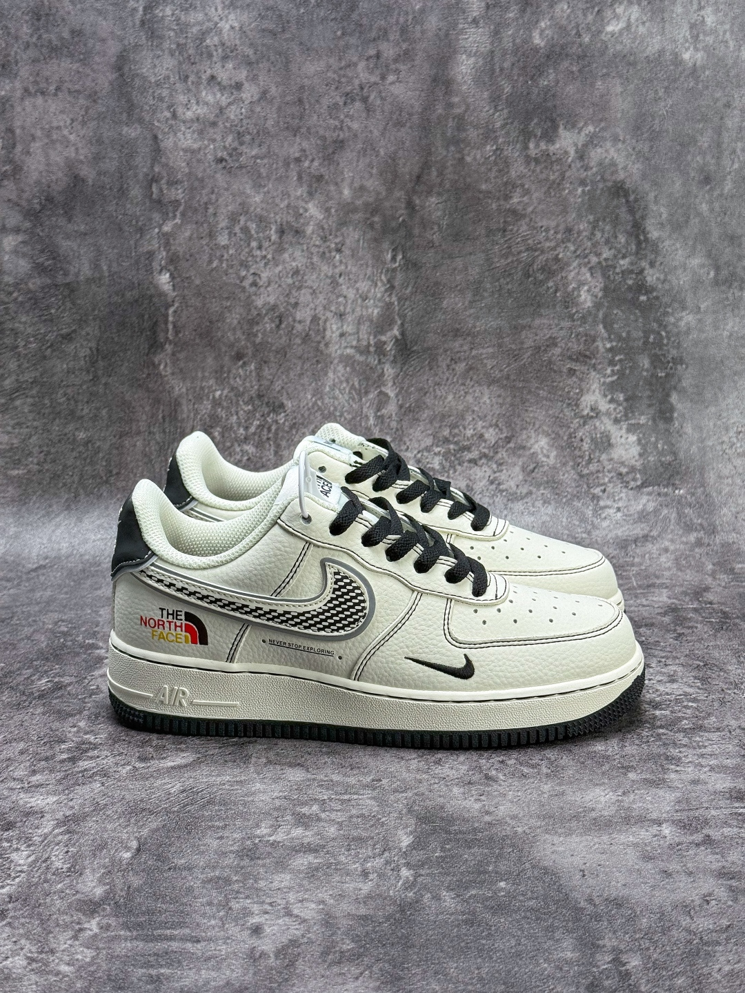 Nike Air Force 1 Low 07 x The North Face 白黑小勾 DD1982-349-莆田鞋,莆田鞋货源,高仿鞋,高仿鞋货源,安福档口,莆田高仿鞋,莆田鞋批发,高仿鞋批发,莆田高仿运动鞋,高仿运动鞋,莆田运动鞋 Nike Air Force 1 Low 07 x The North Face 白黑小勾 DD1982-349