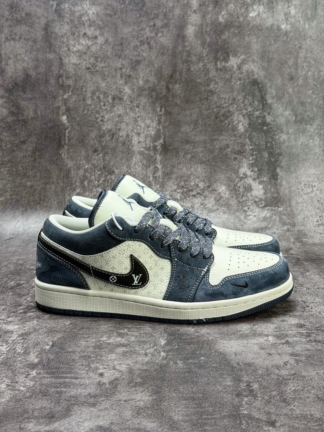 Air Jordan 1 Retro Low x Louis Vuitton 灰白小勾满天星 KG6669-F57-莆田鞋,莆田鞋货源,高仿鞋,高仿鞋货源,安福档口,莆田高仿鞋,莆田鞋批发,高仿鞋批发,莆田高仿运动鞋,高仿运动鞋,莆田运动鞋 Air Jordan 1 Retro Low x Louis Vuitton 灰白小勾满天星 KG6669-F57