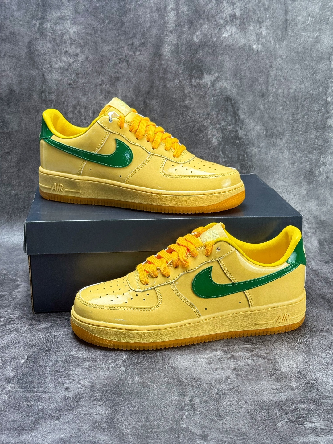 Nike Air Force 1 Low 07 黄绿漆皮 IO4489-700