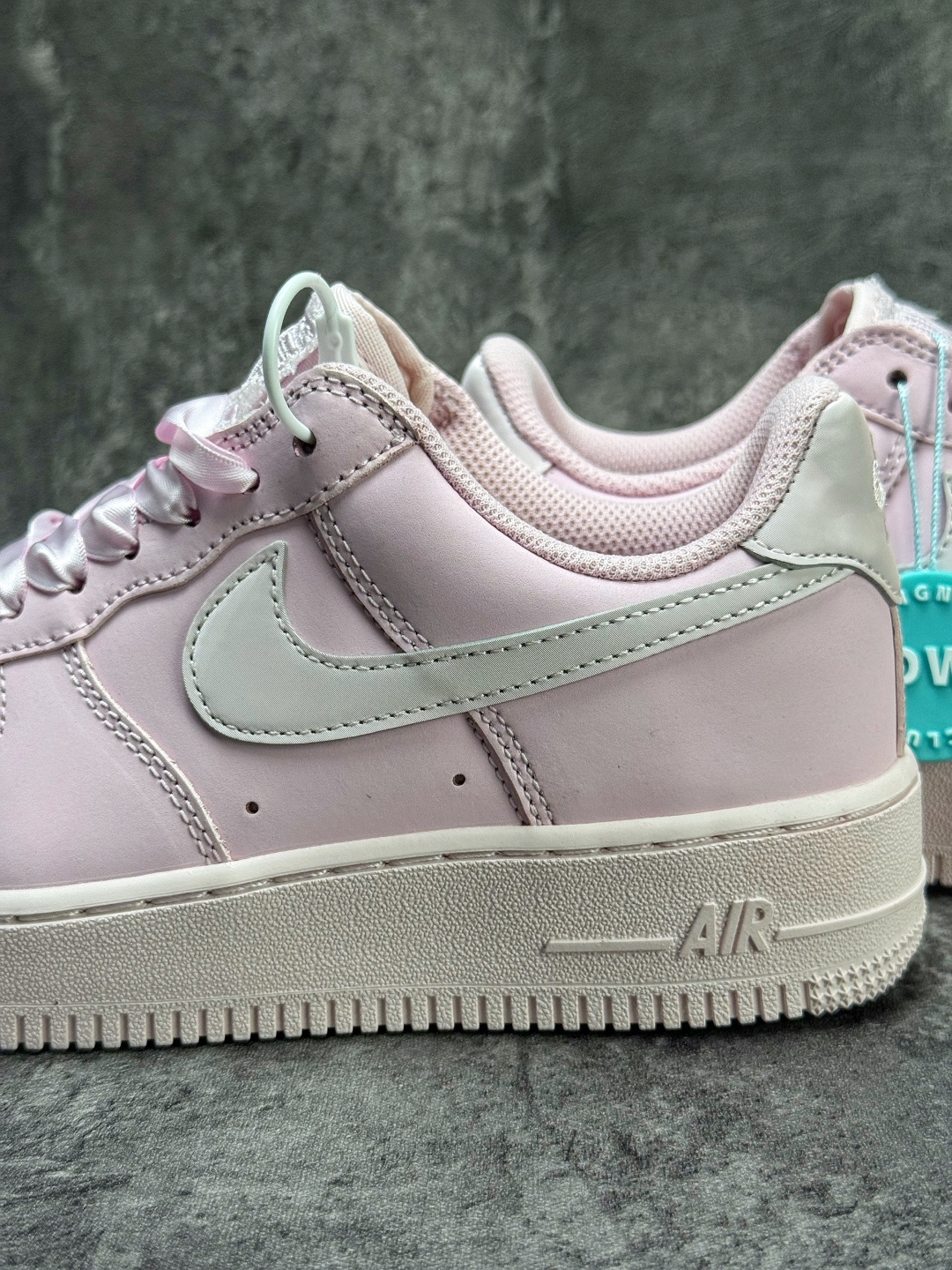 Nike Air Force 1 Low 07 粉白 IR0871-600
