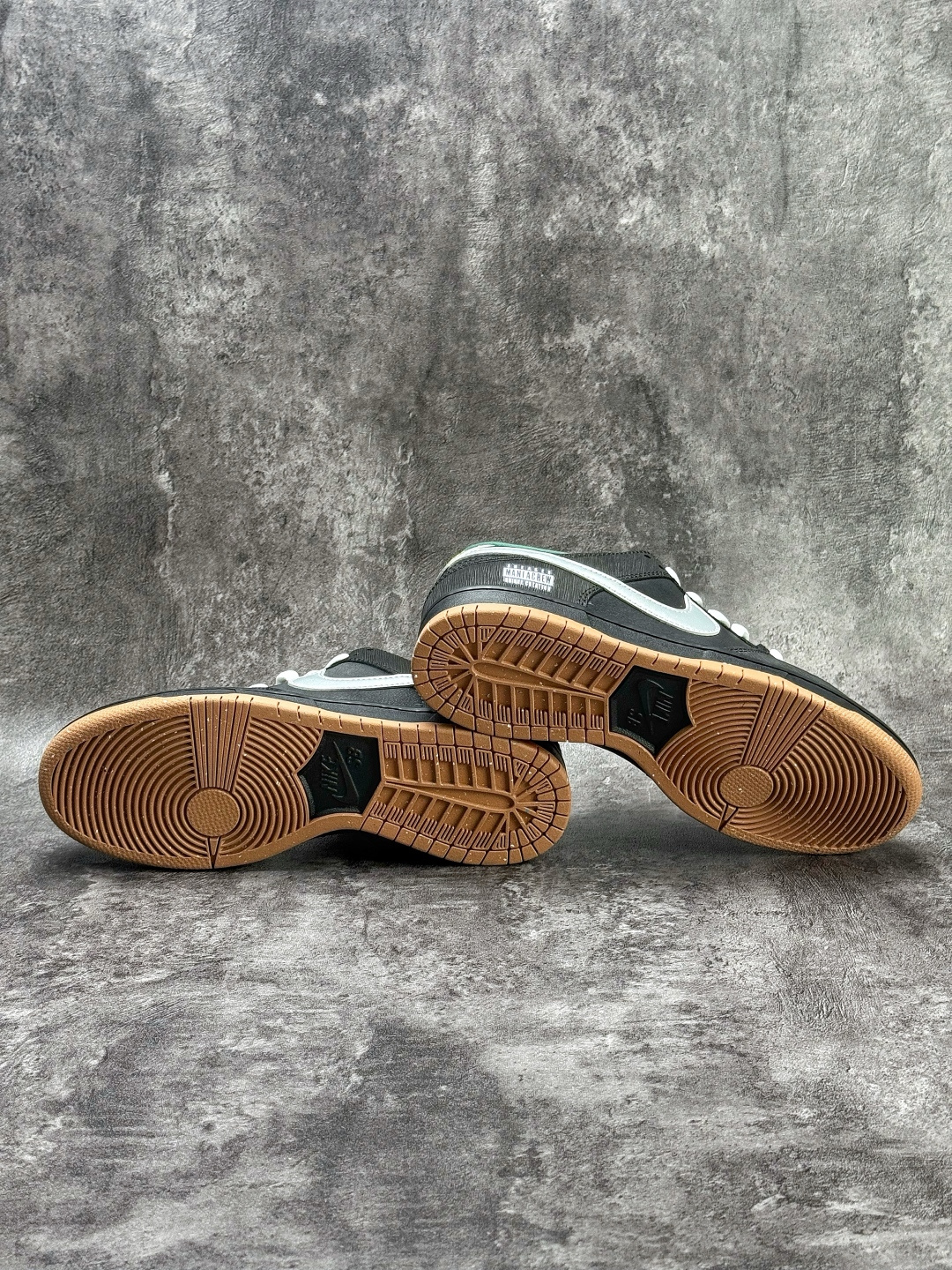 Nike SB Dunk Low 织物 黑银绿 FQ7585-200
