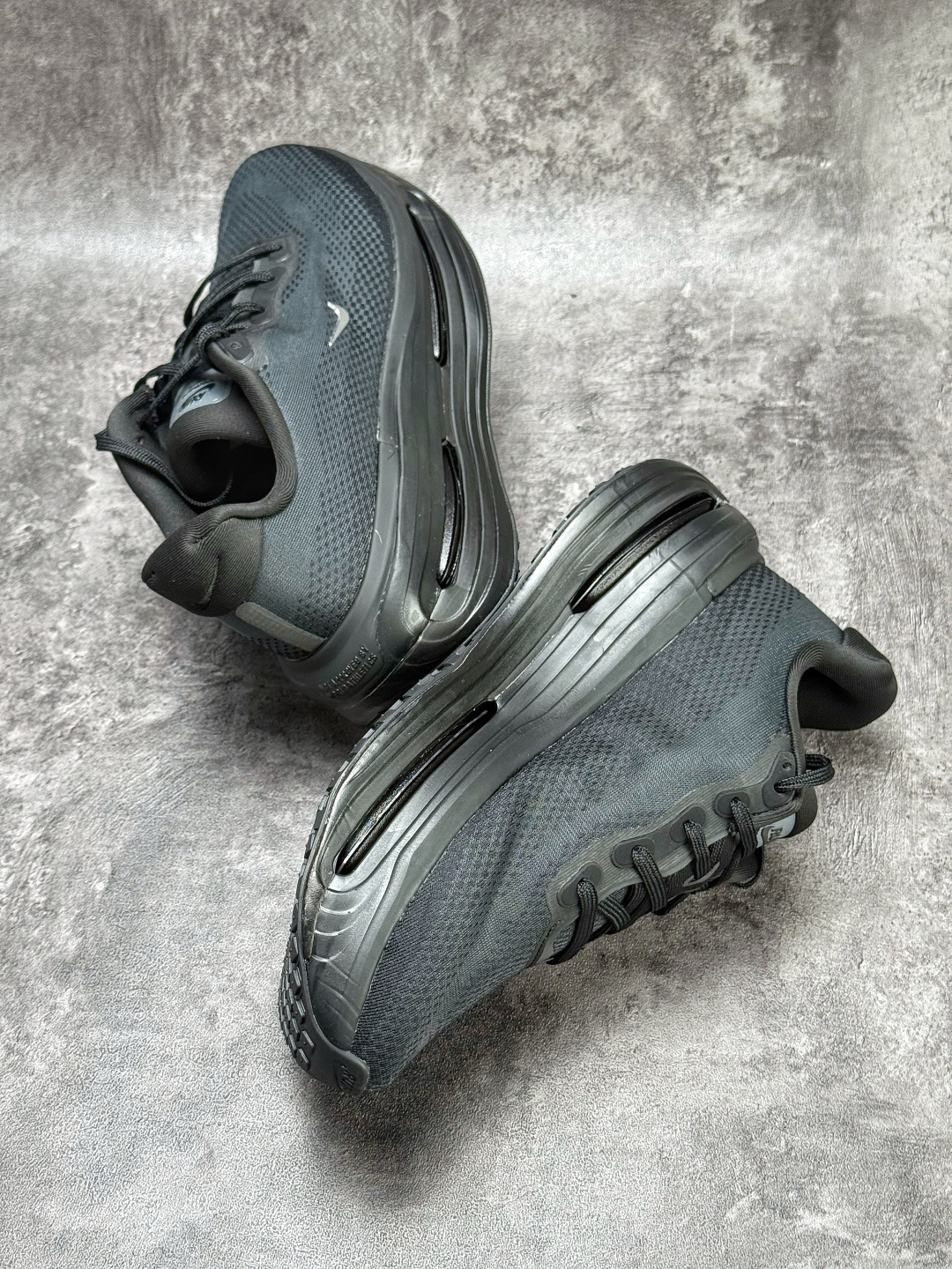 Nike Vomero premium Air气垫40周年 舒适百搭防滑耐磨 支撑缓震低帮 IQ0627-001-莆田鞋,莆田鞋货源,高仿鞋,高仿鞋货源,安福档口,莆田高仿鞋,莆田鞋批发,高仿鞋批发,莆田高仿运动鞋,高仿运动鞋,莆田运动鞋 Nike Vomero premium Air气垫40周年 舒适百搭防滑耐磨 支撑缓震低帮 IQ0627-001
