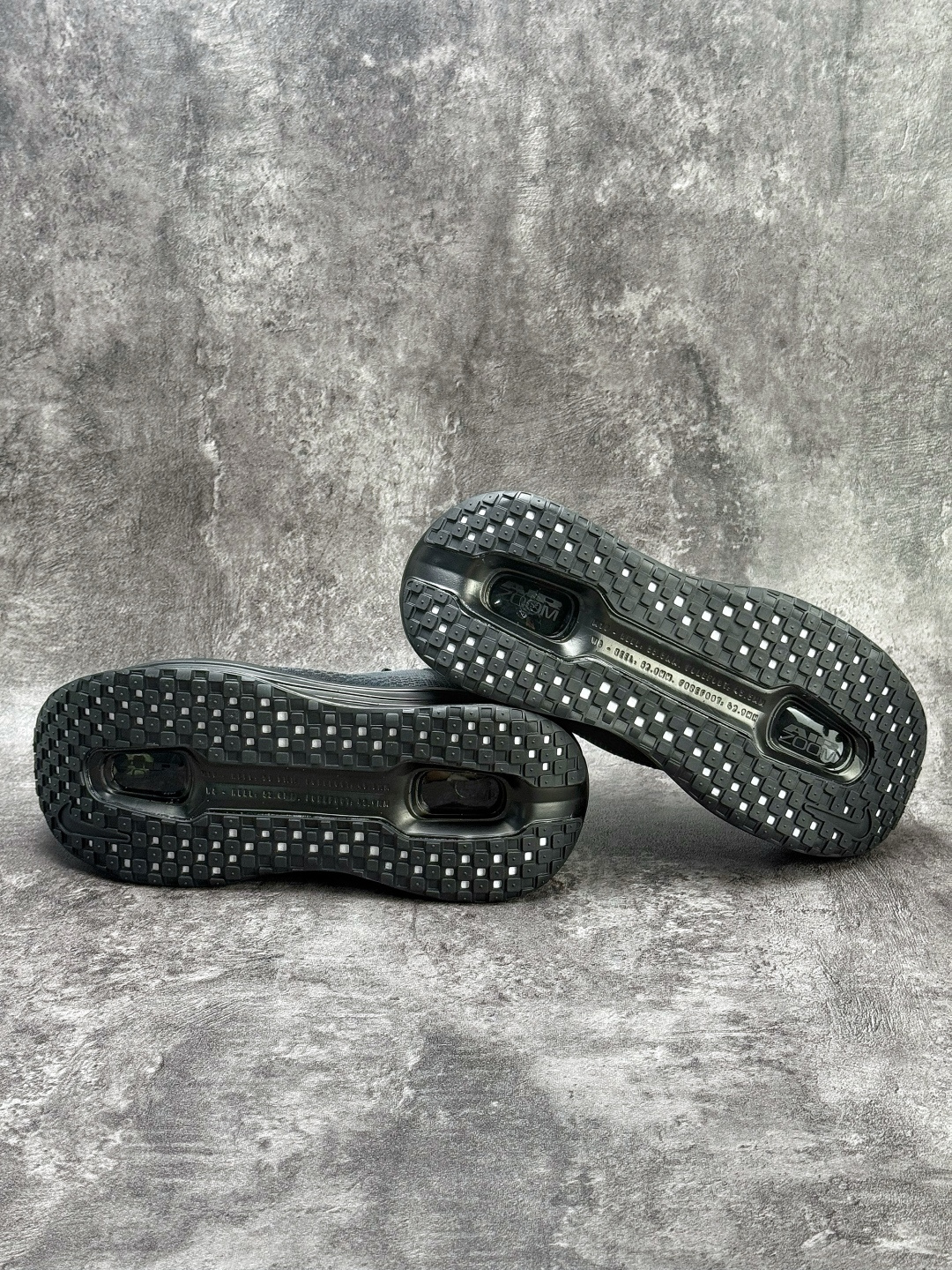 Nike Vomero premium Air气垫40周年 舒适百搭防滑耐磨 支撑缓震低帮 IQ0627-001-莆田鞋,莆田鞋货源,高仿鞋,高仿鞋货源,安福档口,莆田高仿鞋,莆田鞋批发,高仿鞋批发,莆田高仿运动鞋,高仿运动鞋,莆田运动鞋 Nike Vomero premium Air气垫40周年 舒适百搭防滑耐磨 支撑缓震低帮 IQ0627-001