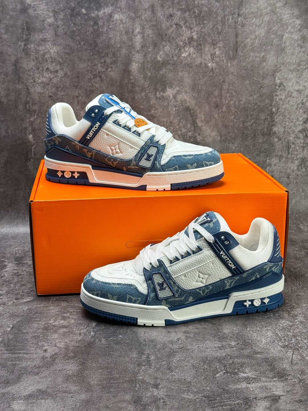 350 LOUIS VUITTON 路易威登 LV Trainer 顶级原楦原纸版开模 鞋型立体饱满 零毛边