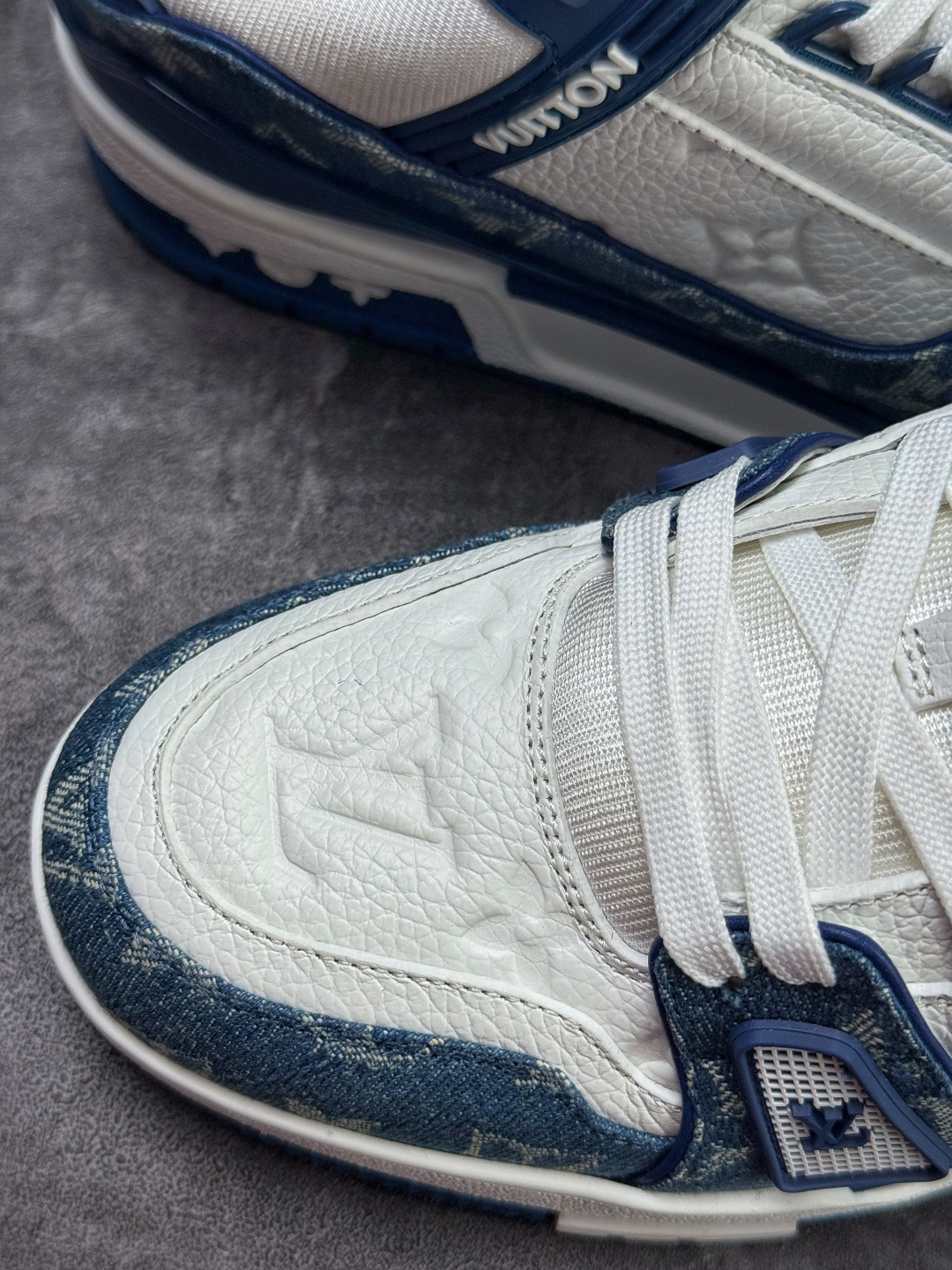 350 LOUIS VUITTON 路易威登 LV Trainer 顶级原楦原纸版开模 鞋型立体饱满 零毛边