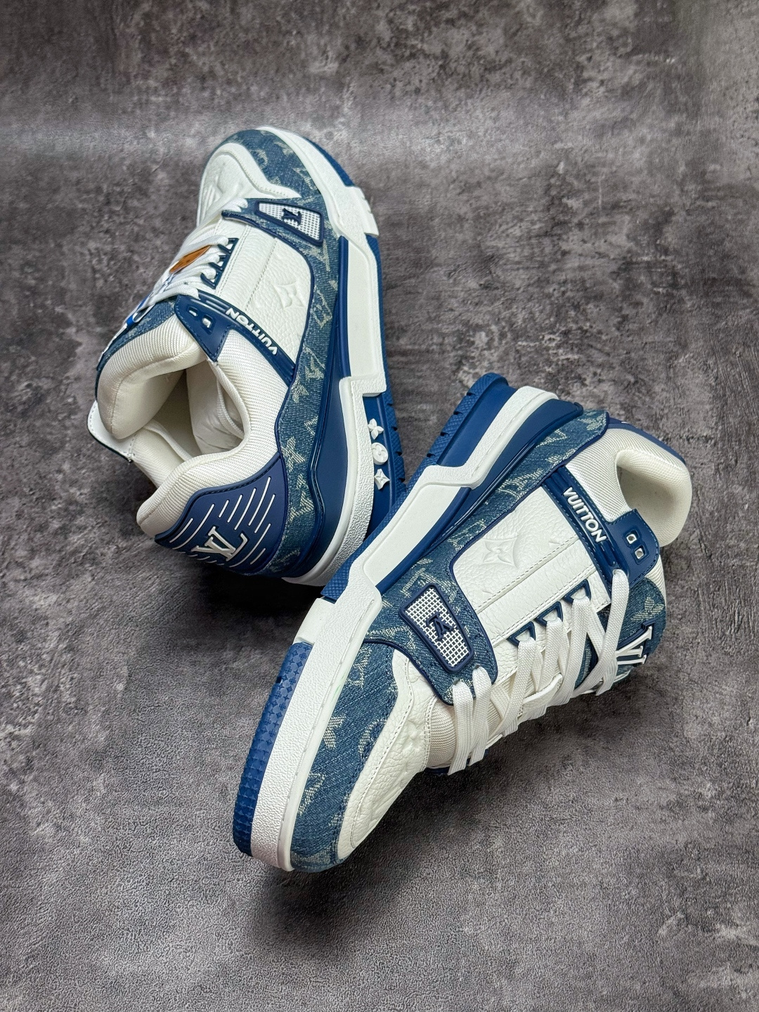 350 LOUIS VUITTON 路易威登 LV Trainer 顶级原楦原纸版开模 鞋型立体饱满 零毛边