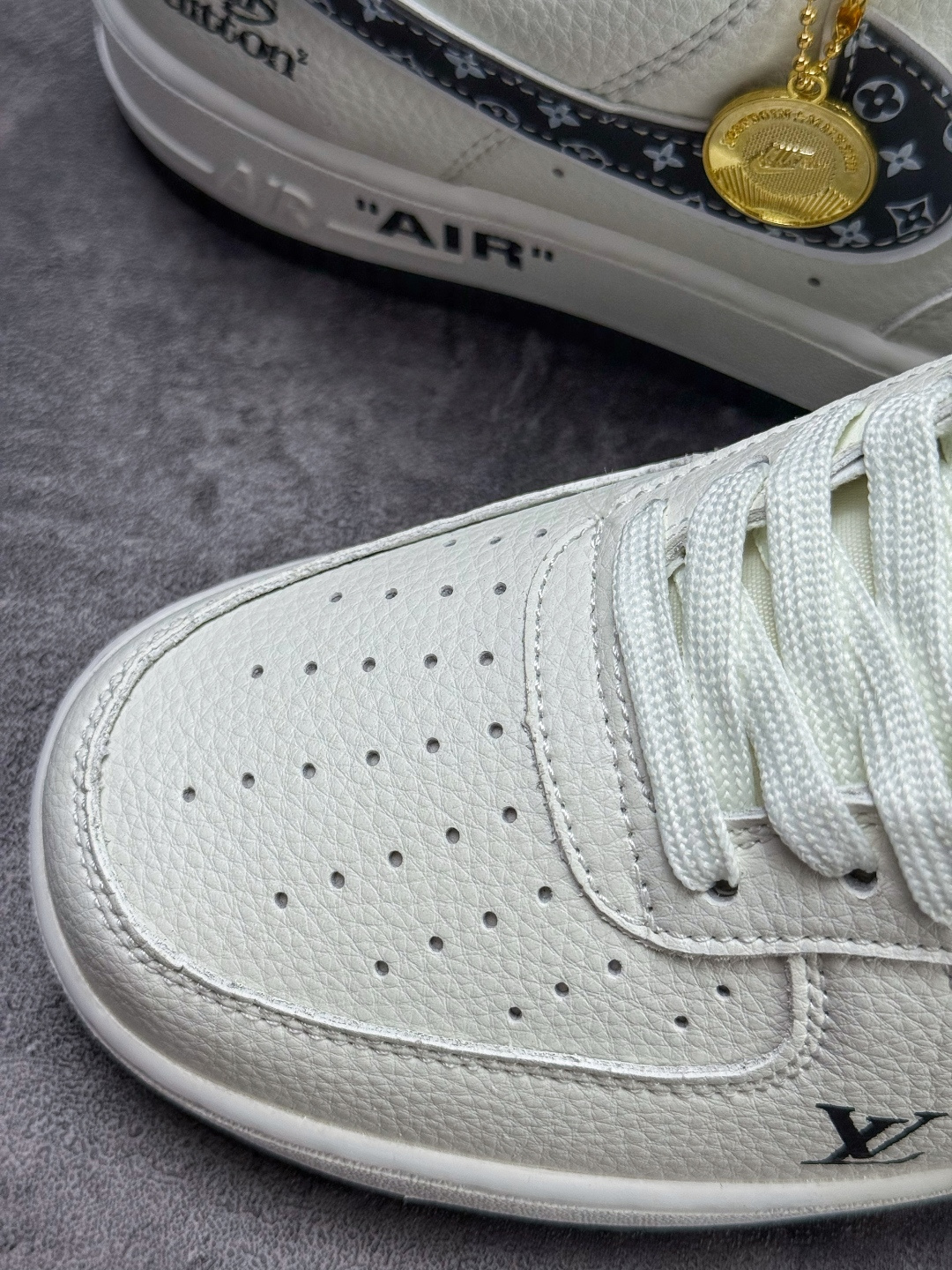 Nike Air Force 1 Low 07 x Louis Vuitton 白黑 WY0655-104