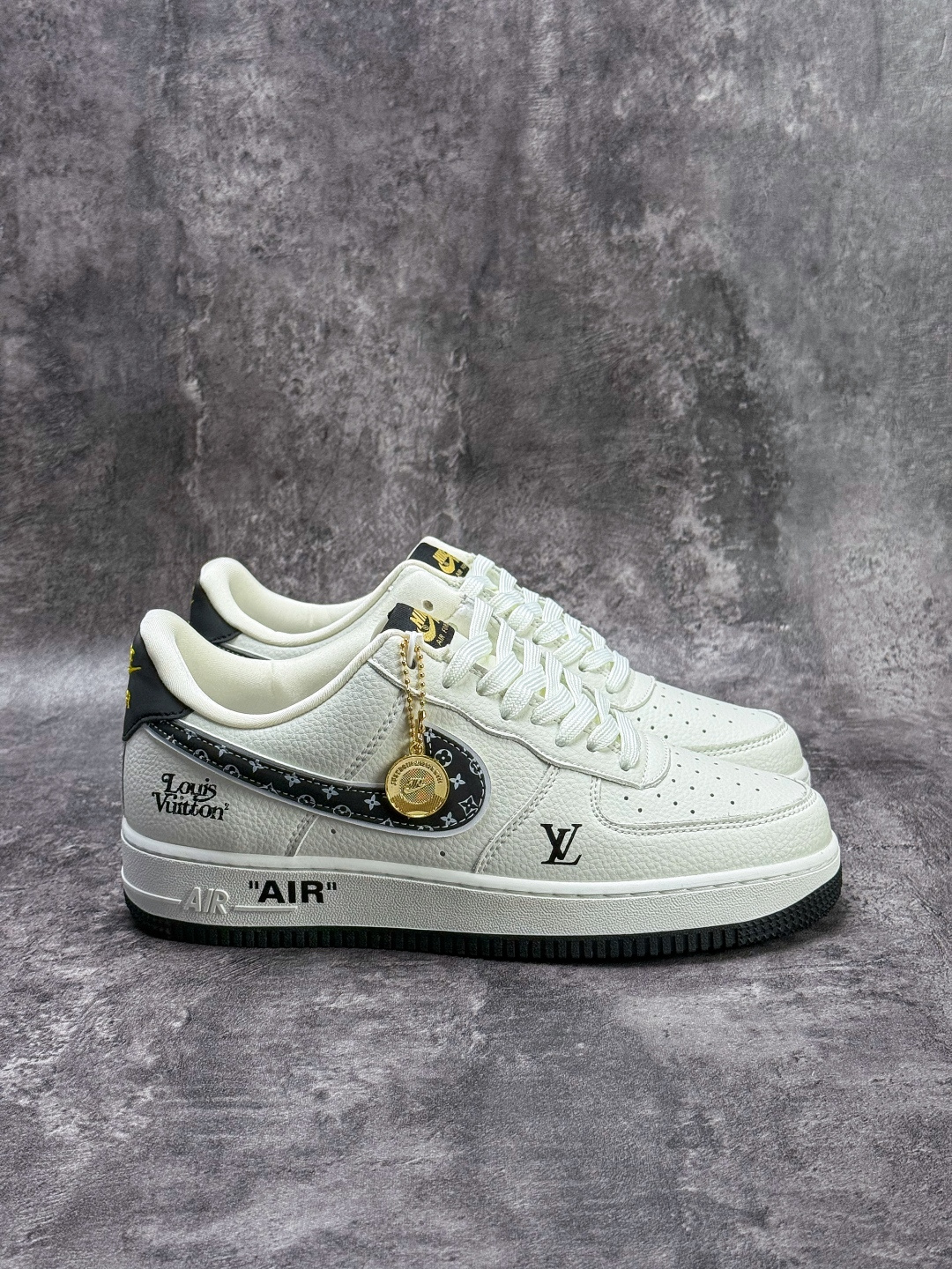 Nike Air Force 1 Low 07 x Louis Vuitton 白黑 WY0655-104