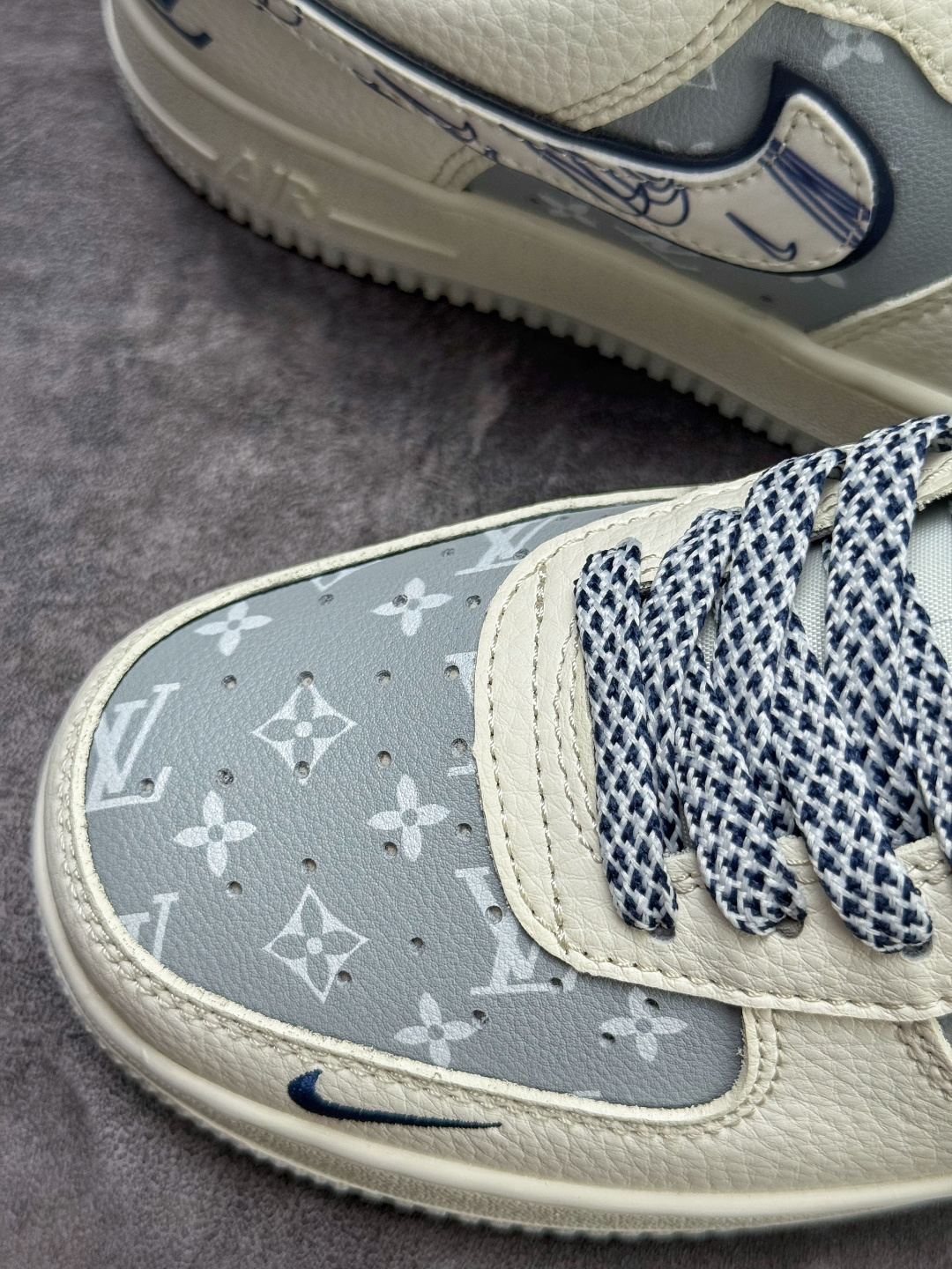 Nike Air Force 1 Low 07 x LOUIS VUITTON 白灰小勾满天星 SS1979-015