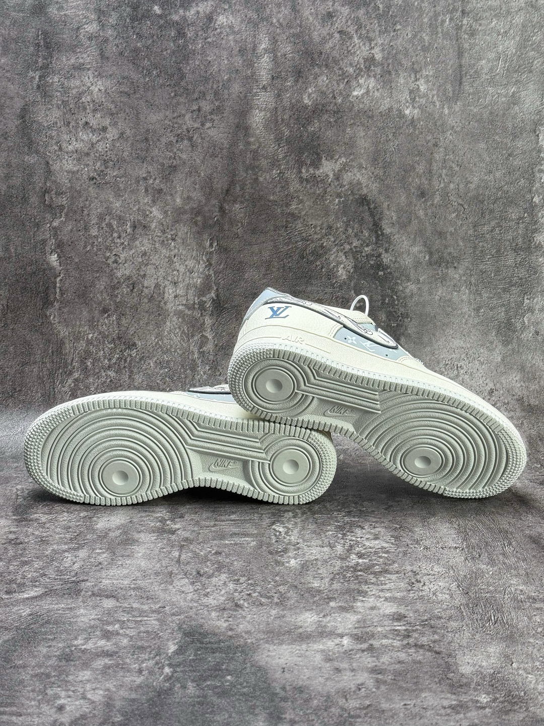 Nike Air Force 1 Low 07 x LOUIS VUITTON 白灰小勾满天星 SS1979-015
